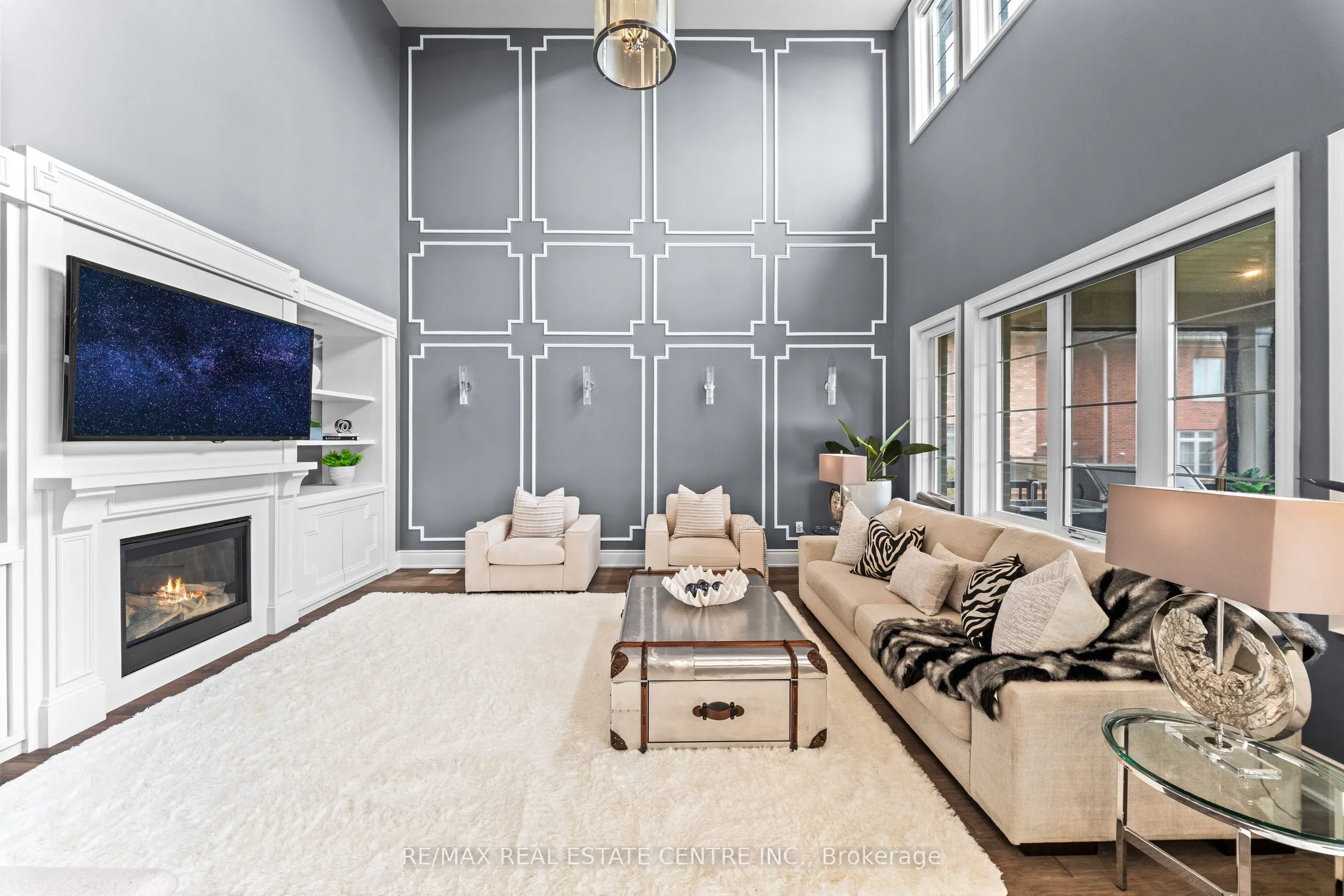 10 Rolling Green Court