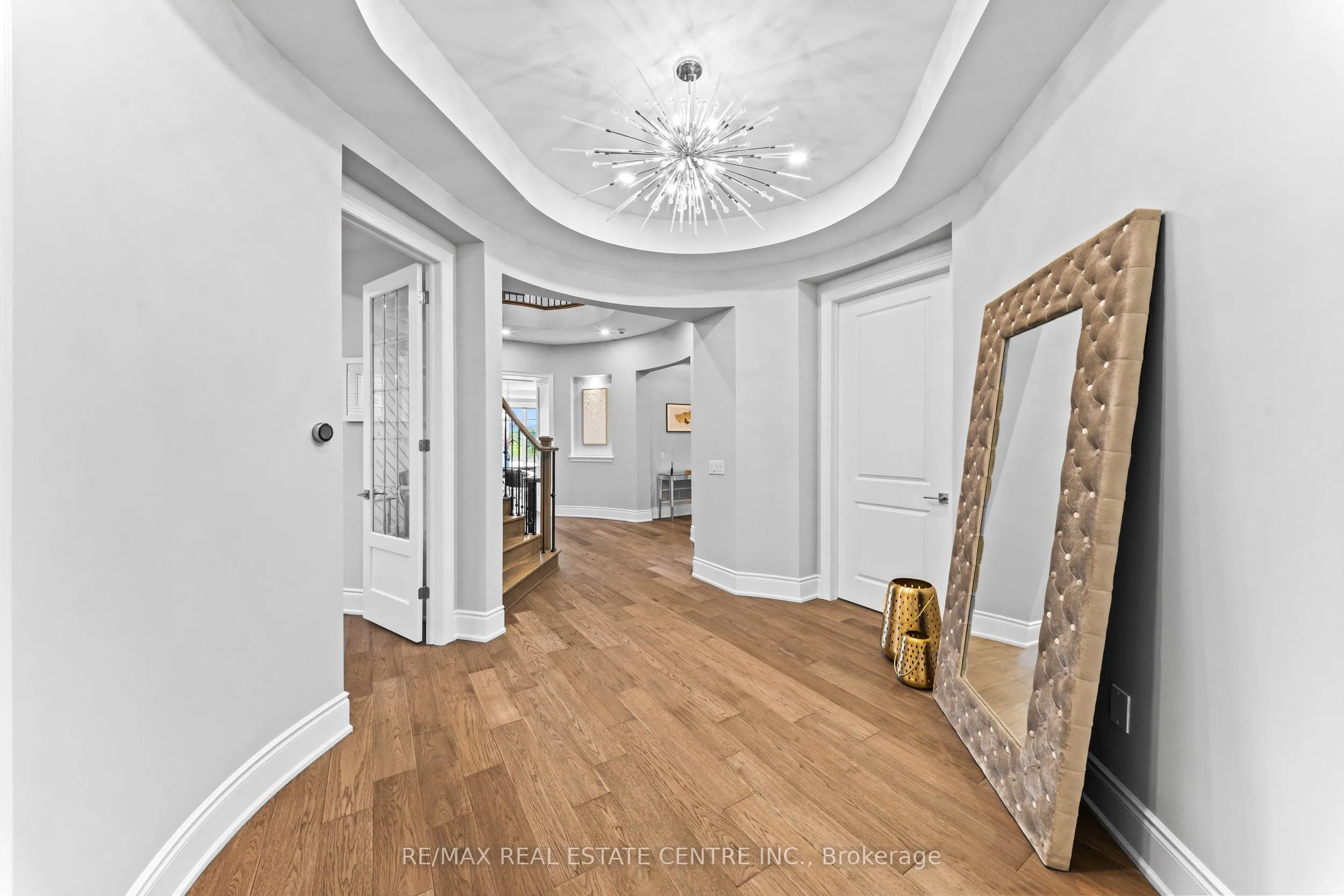 10 Rolling Green Court