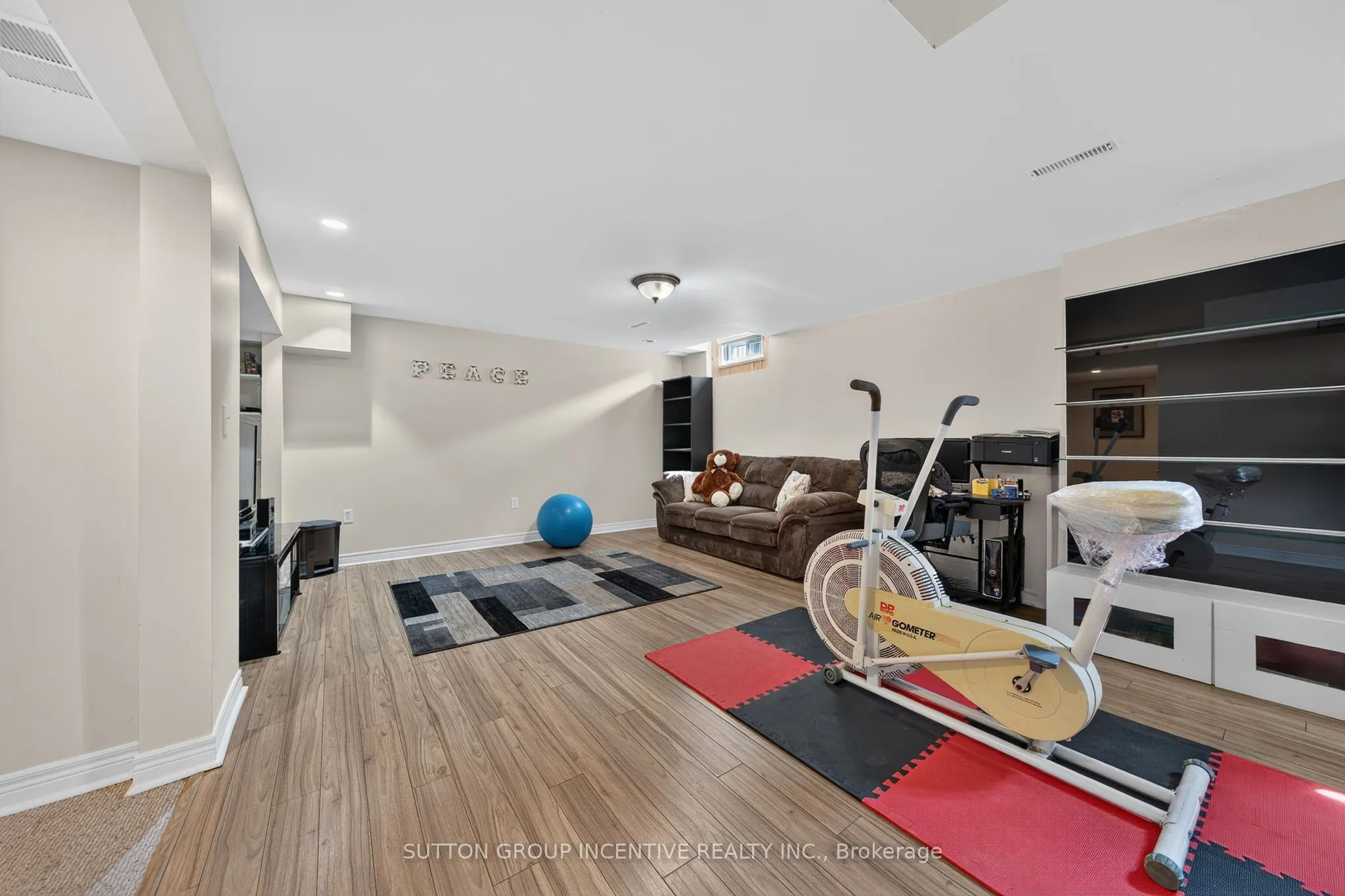 850 Leslie Drive