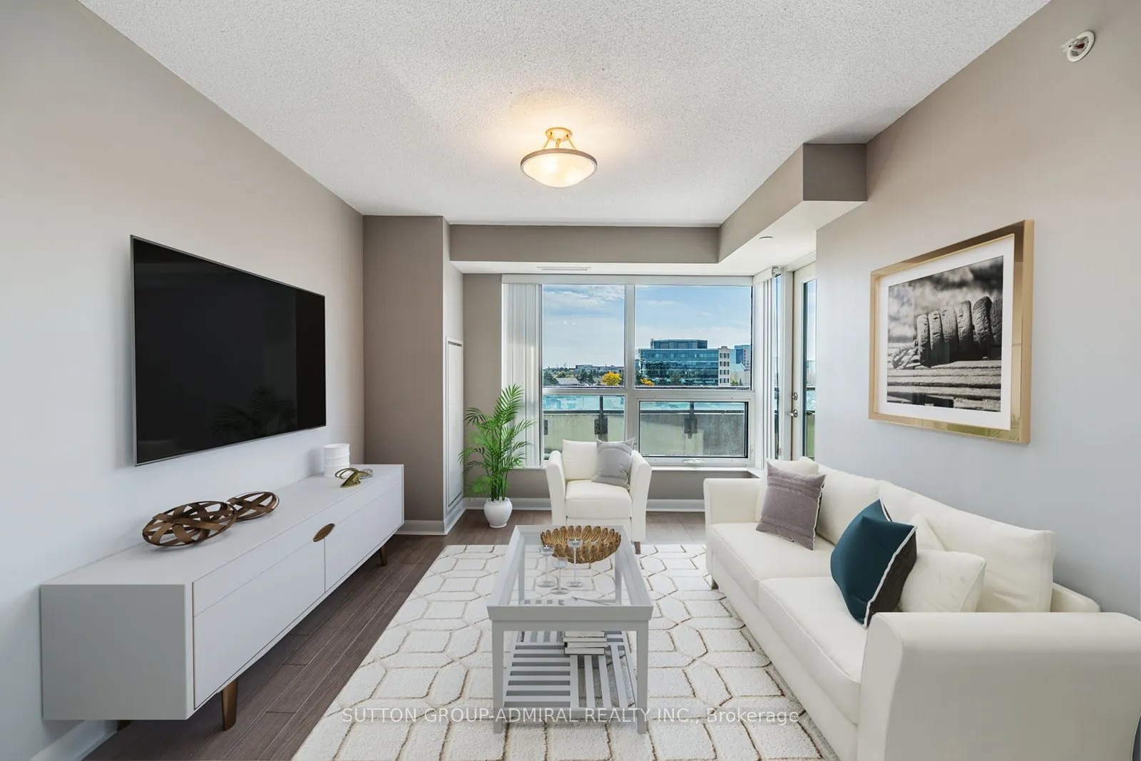 75 Norman Bethune Avenue #412