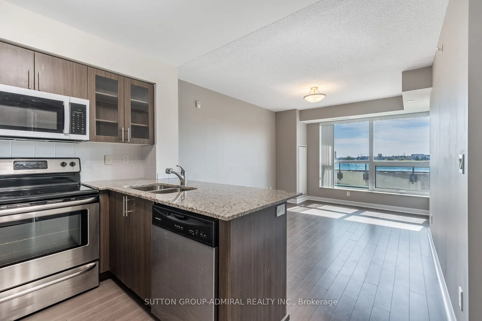 75 Norman Bethune Avenue #412
