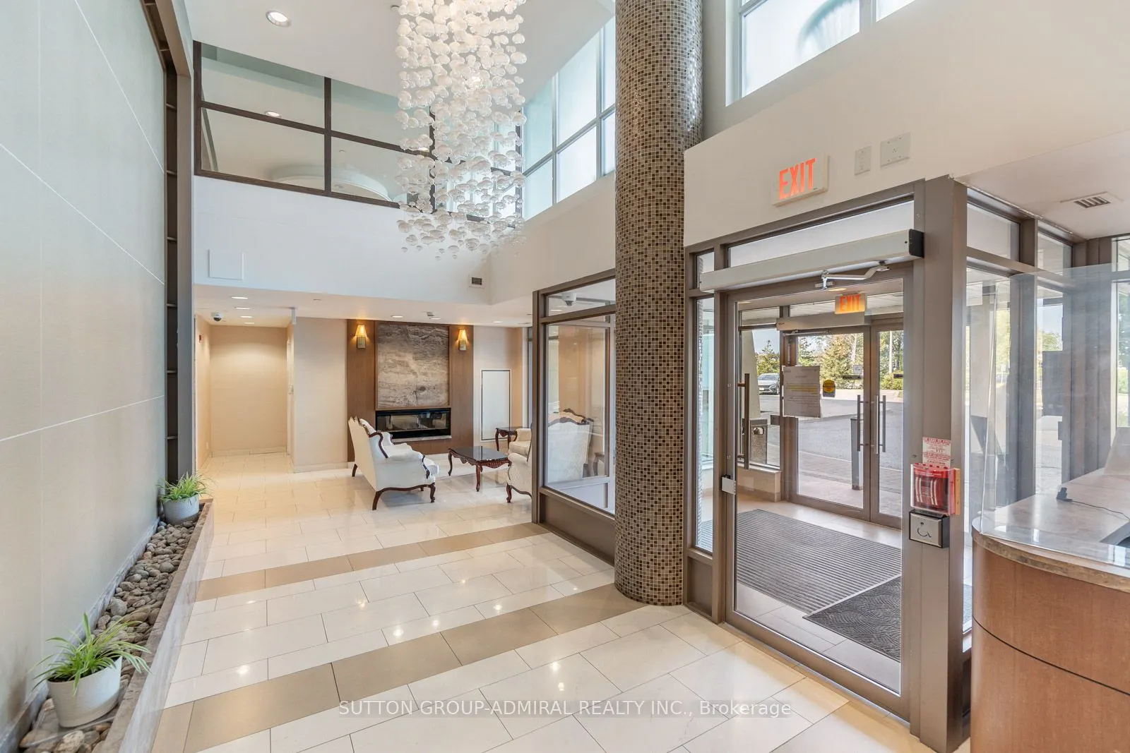 75 Norman Bethune Avenue #412