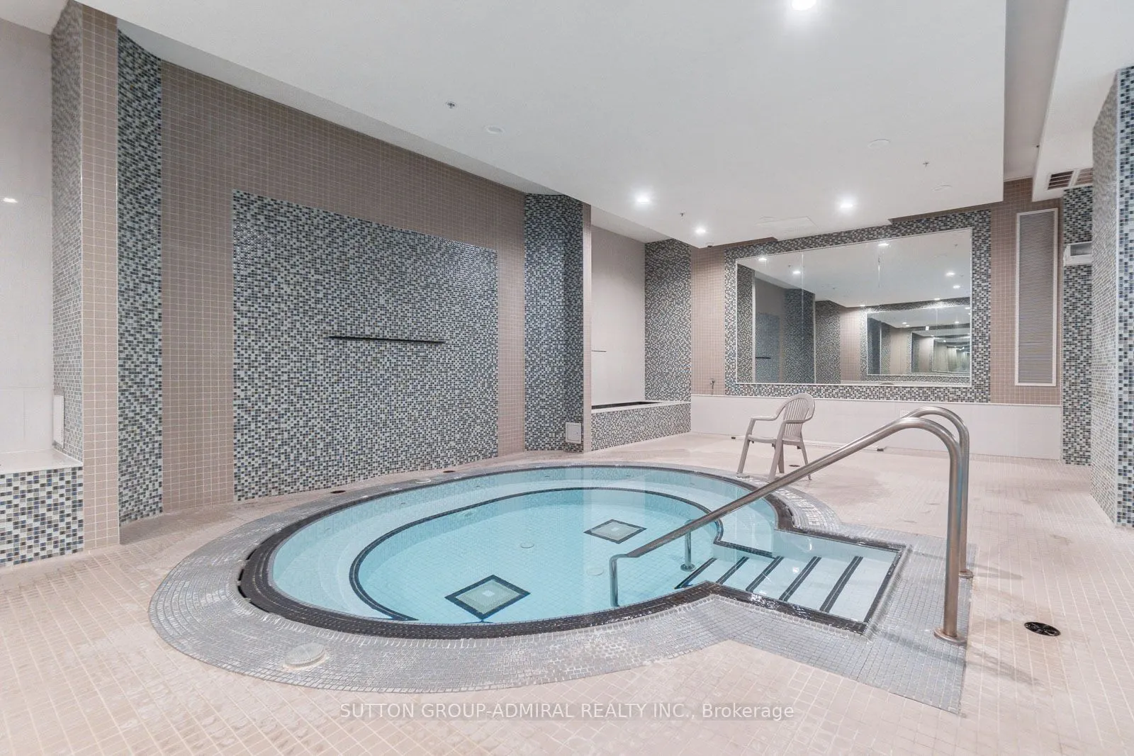 75 Norman Bethune Avenue #412