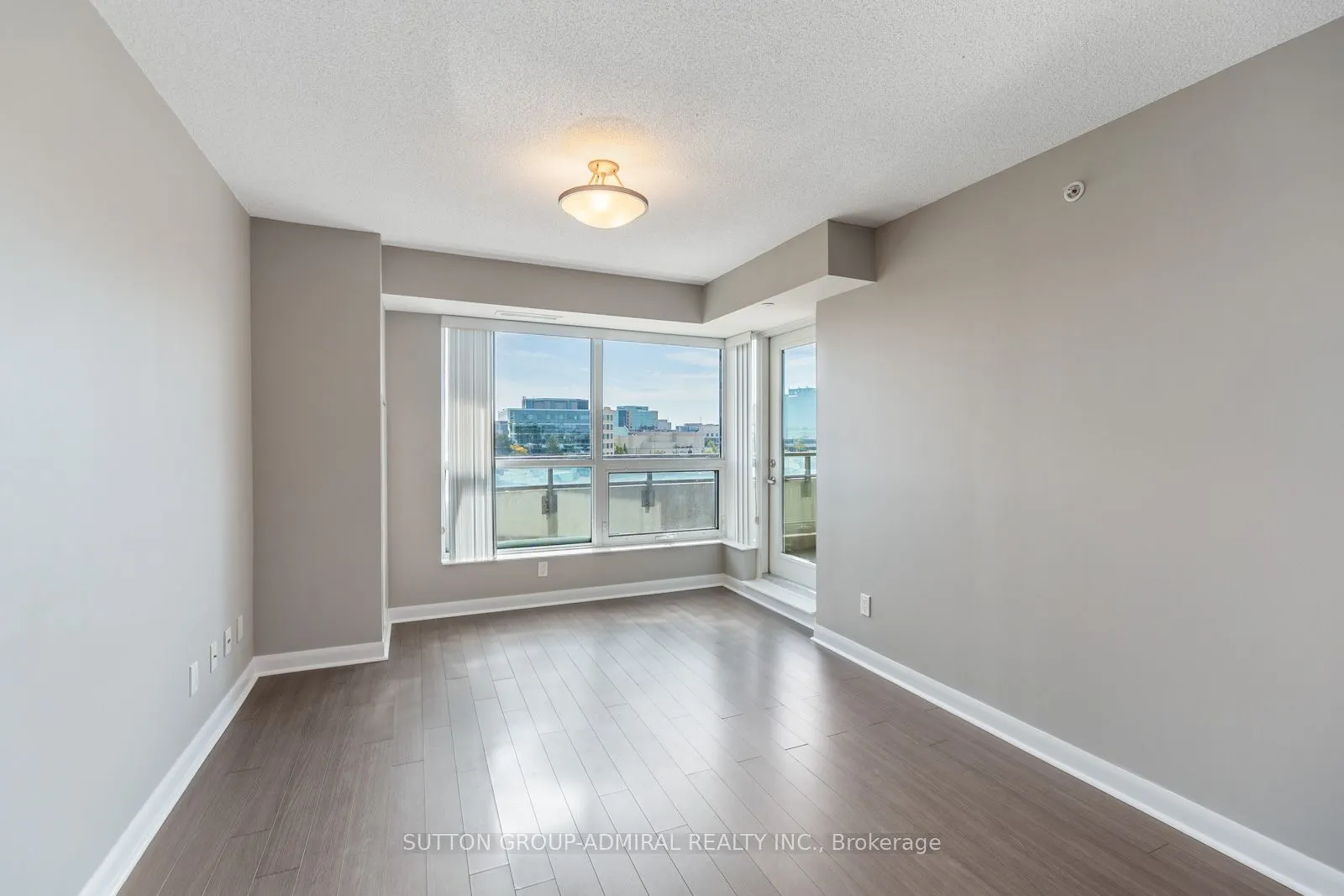 75 Norman Bethune Avenue #412