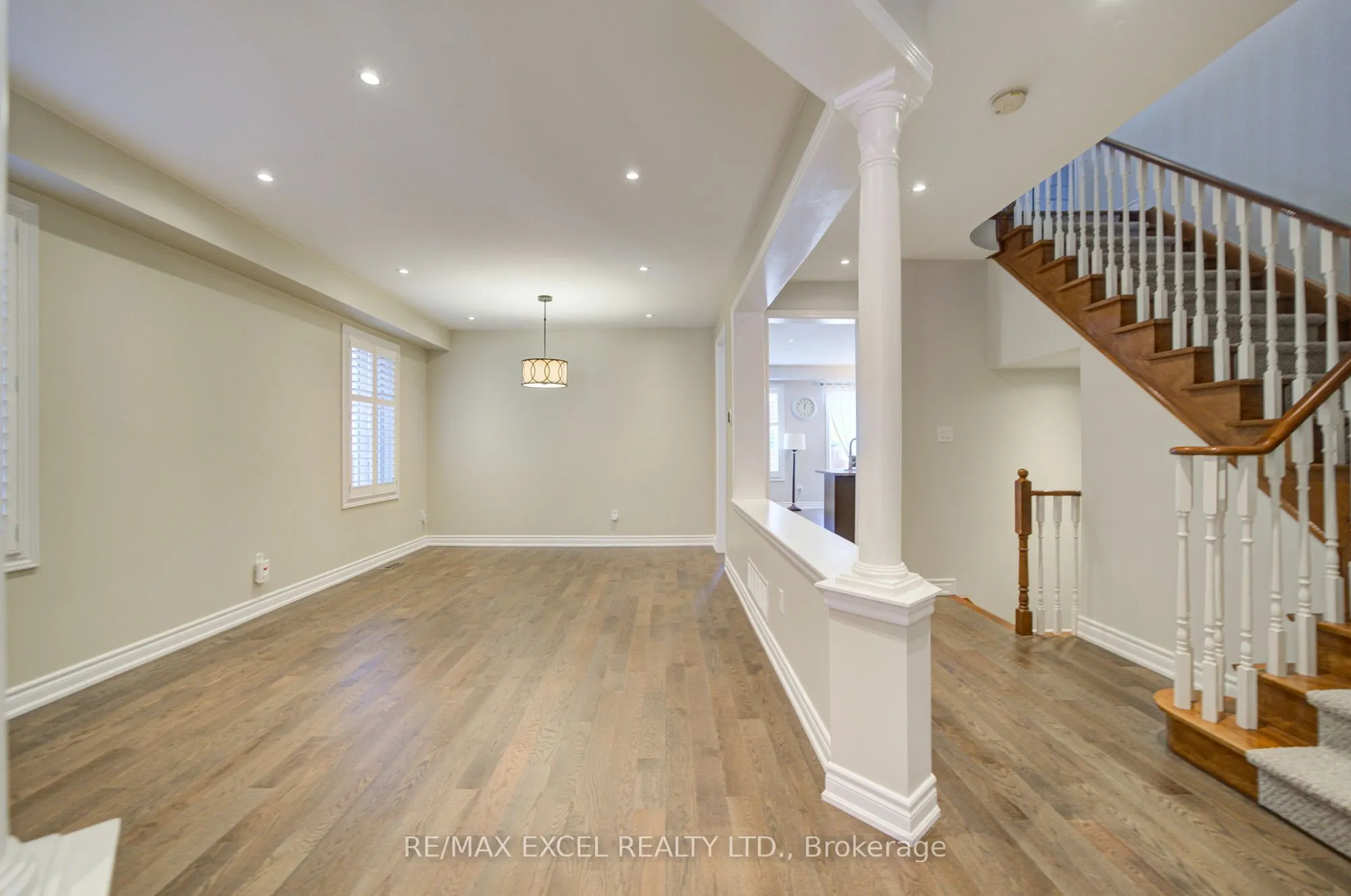 202 West Lawn Crescent