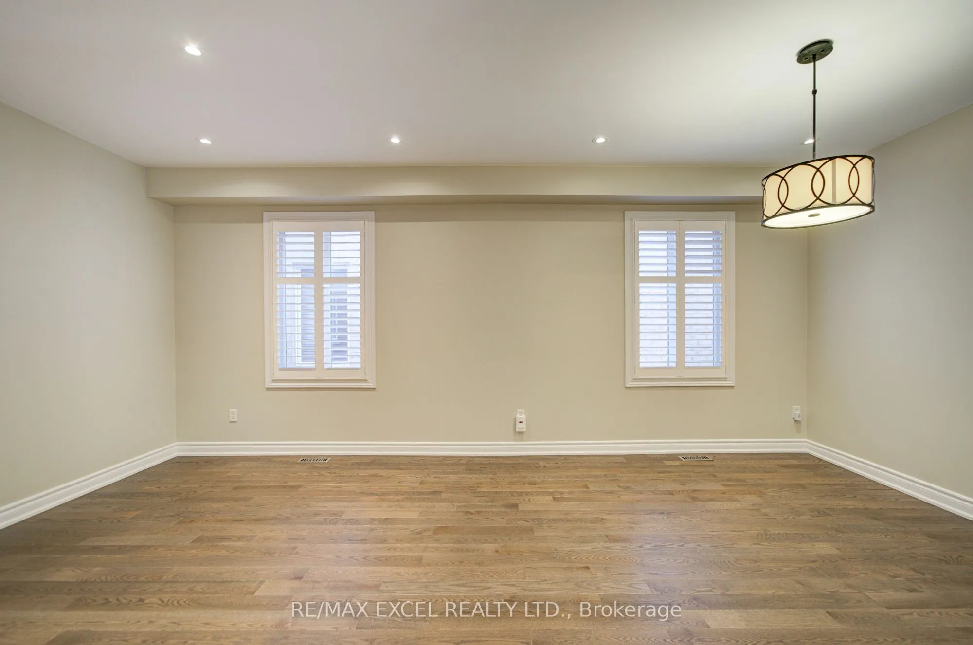 202 West Lawn Crescent