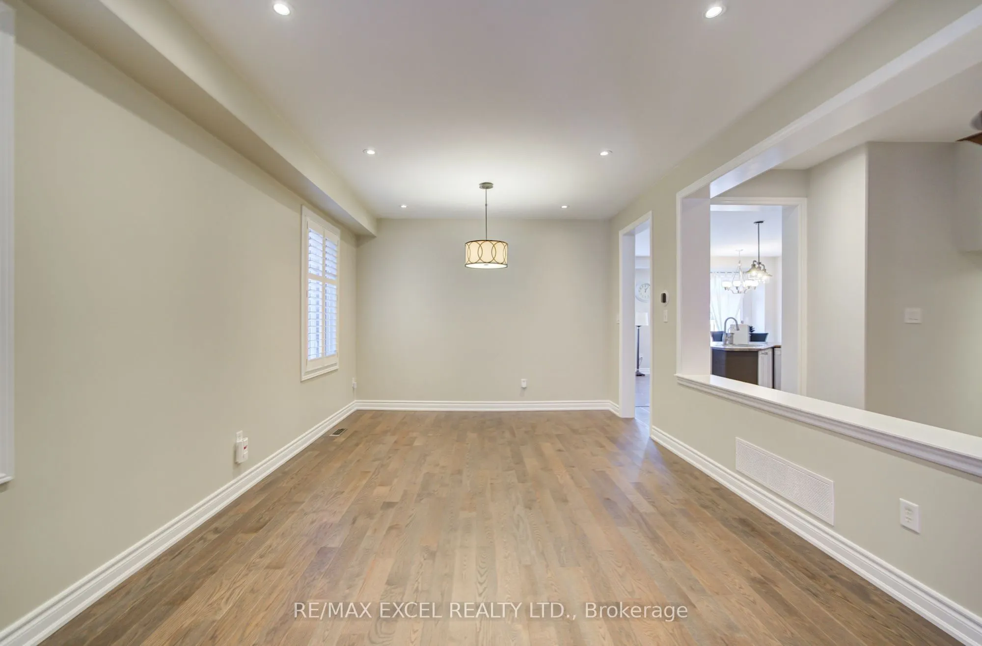 202 West Lawn Crescent