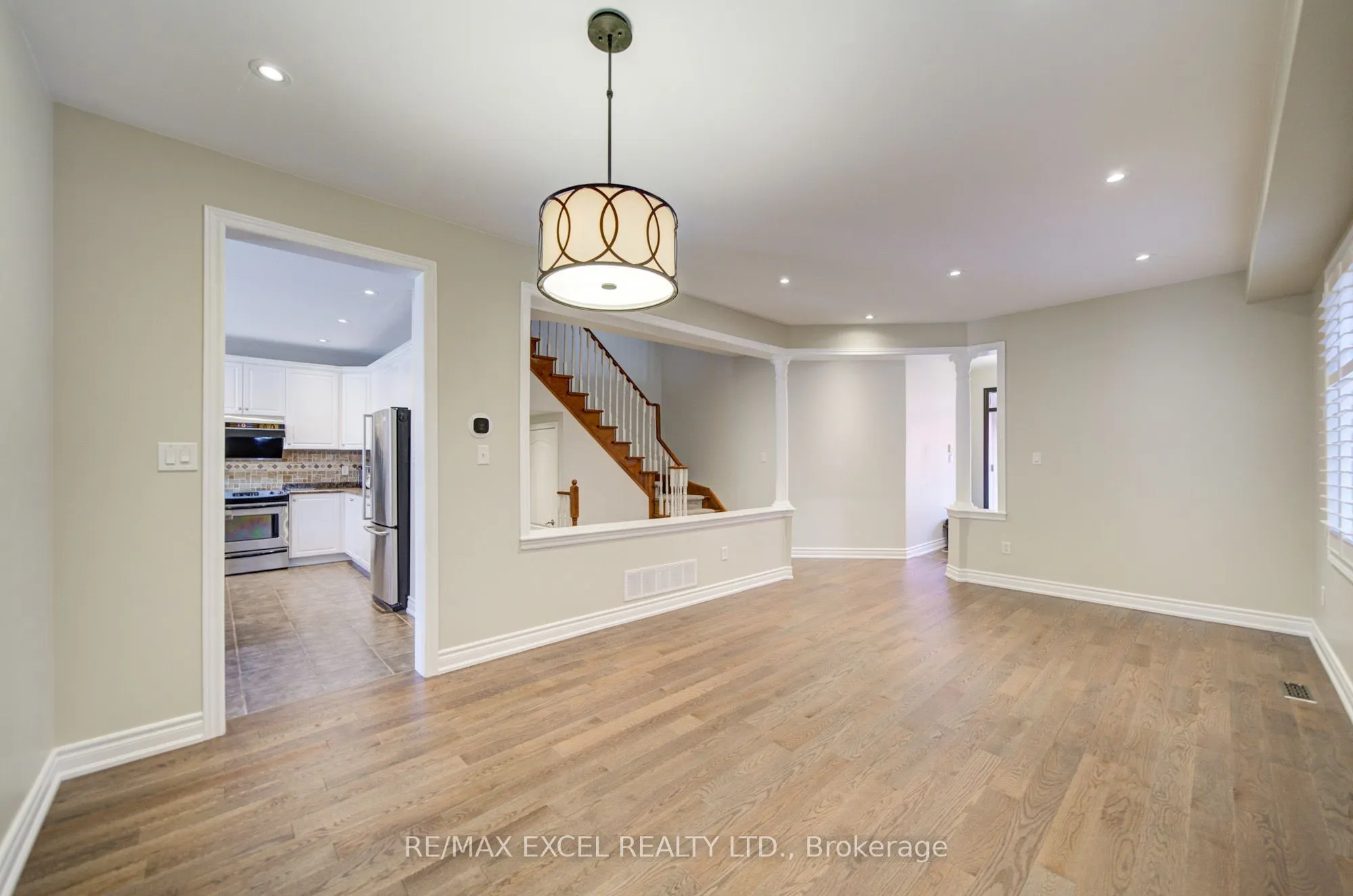 202 West Lawn Crescent