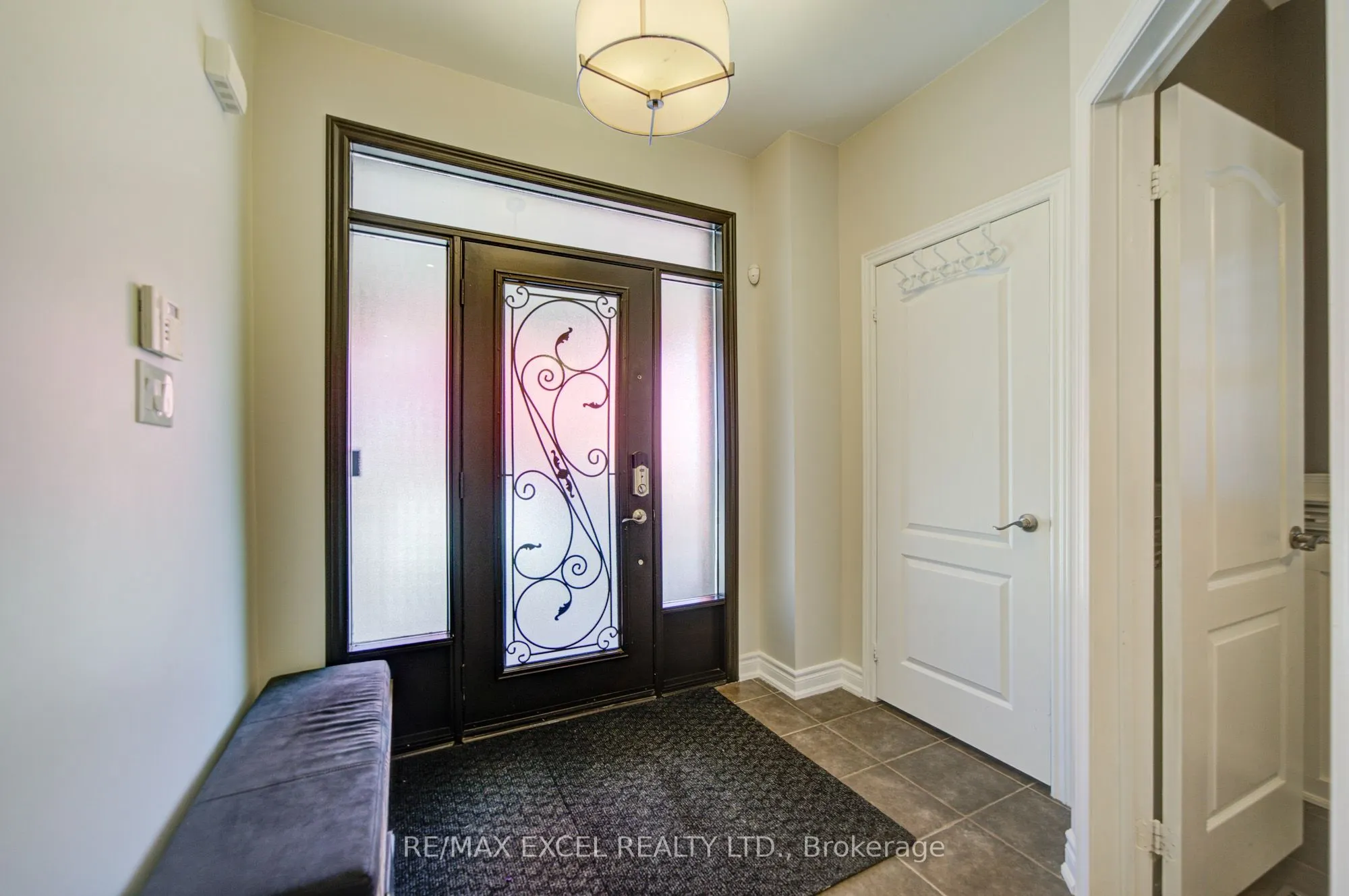 202 West Lawn Crescent