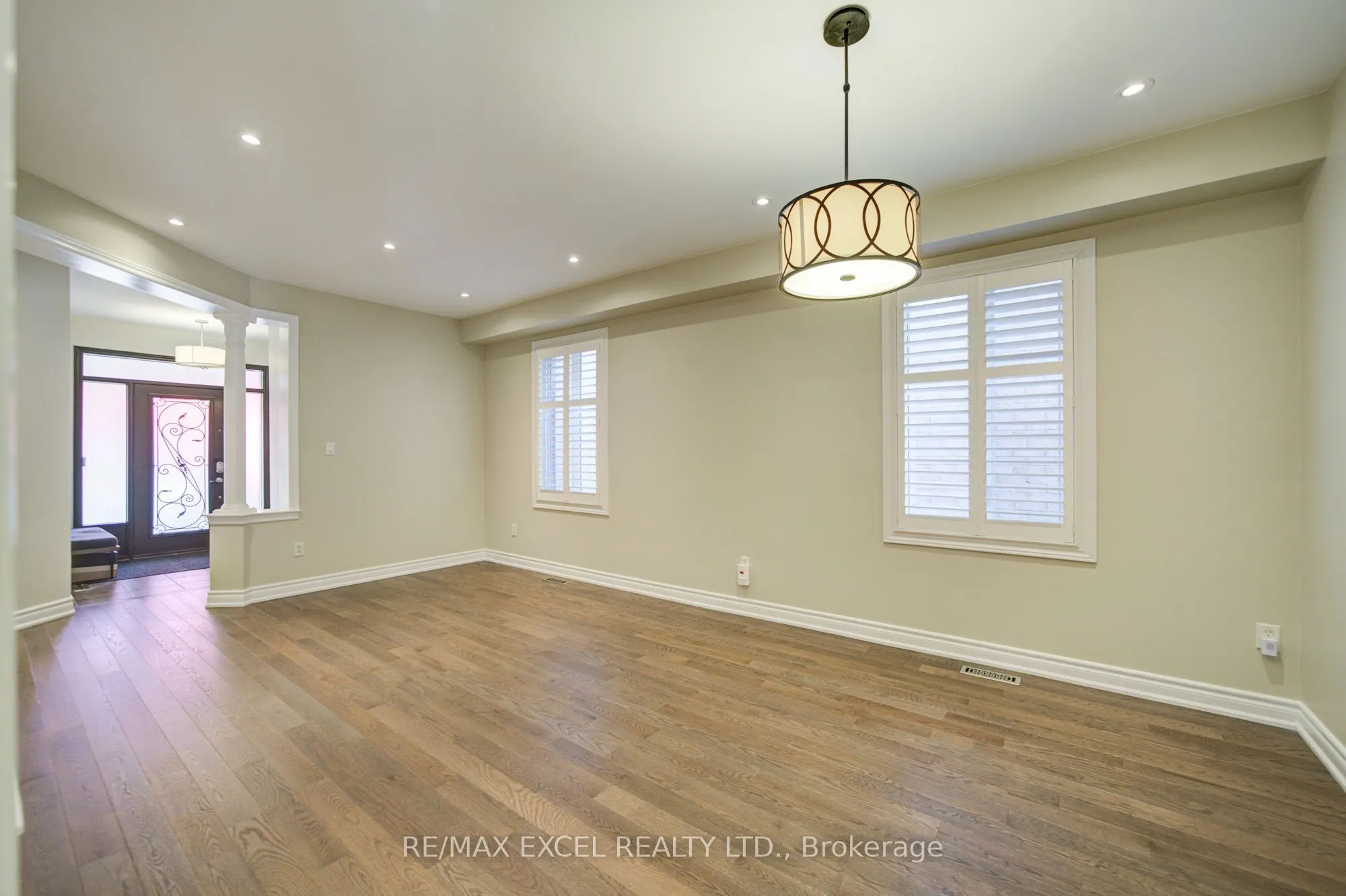 202 West Lawn Crescent
