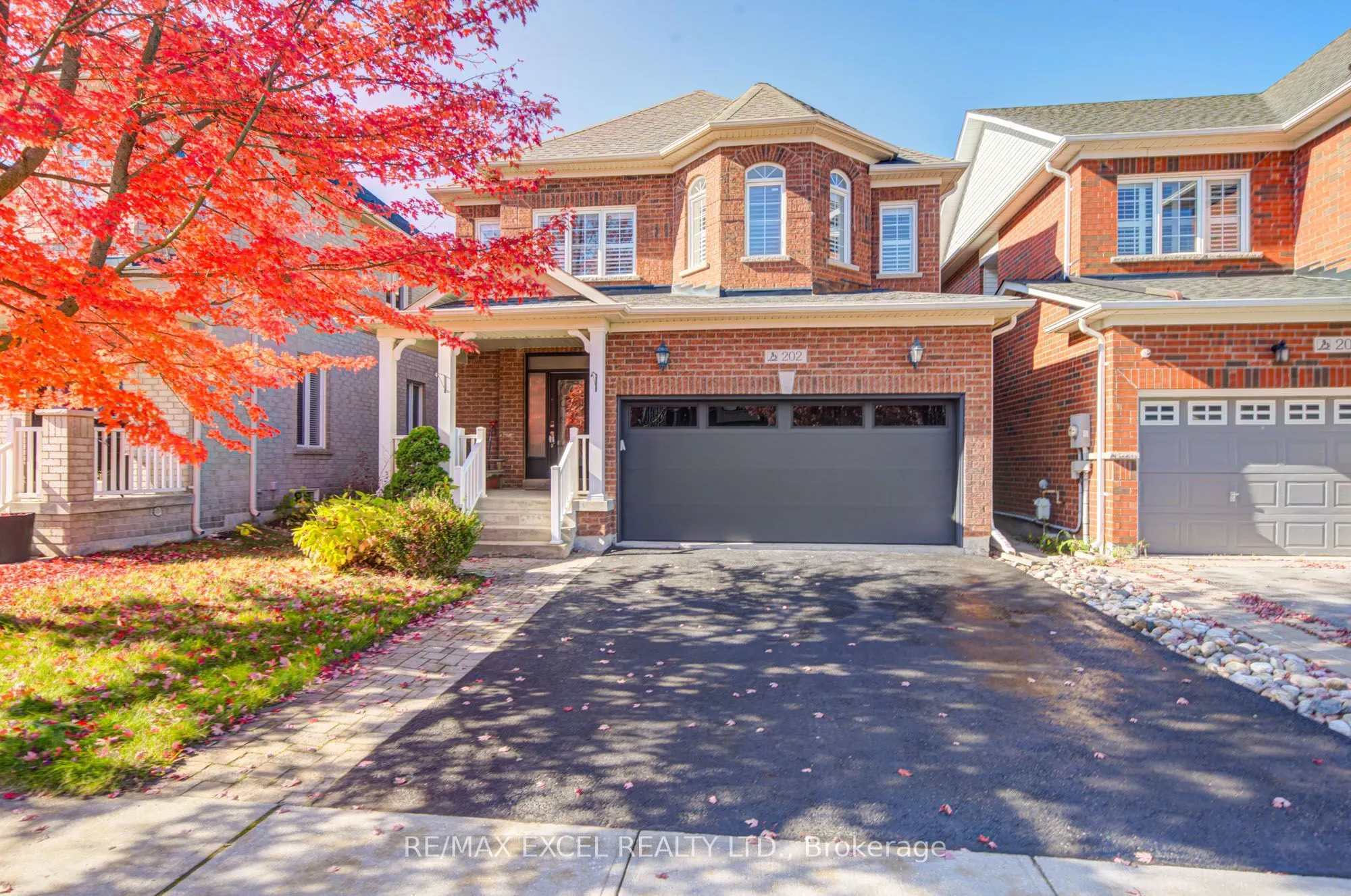 202 West Lawn Crescent