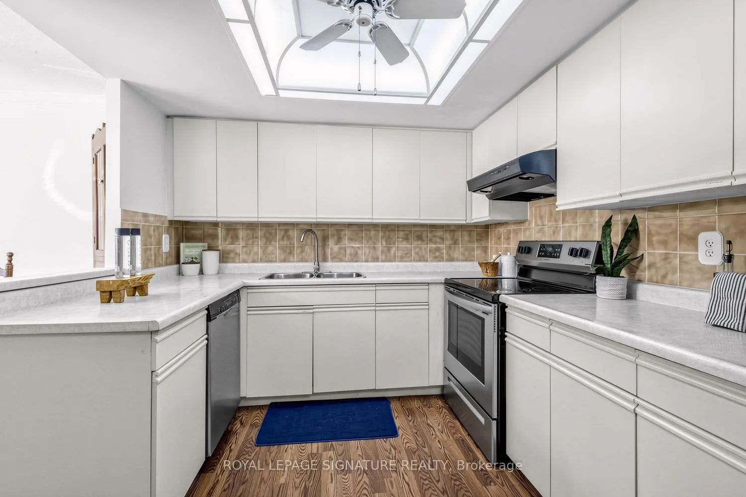 20 Baif Boulevard #408