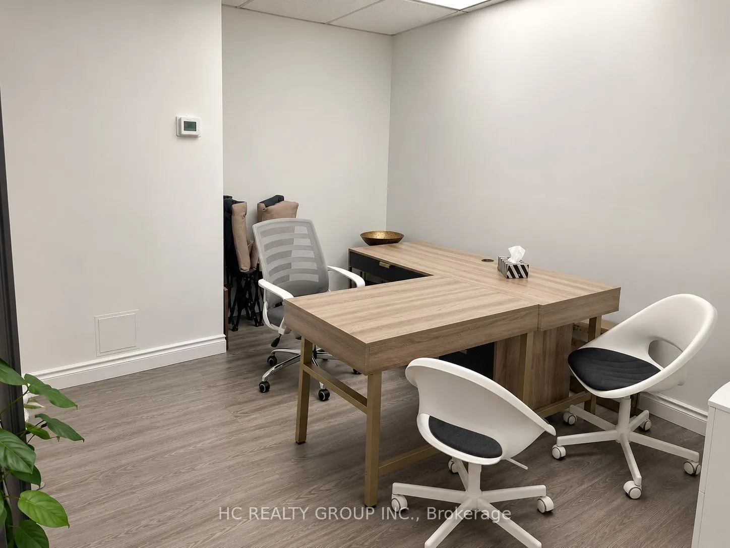 7181 Woodbine Avenue #226