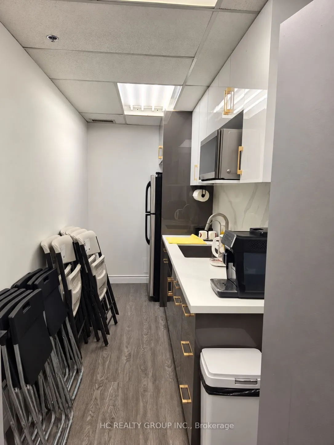 7181 Woodbine Avenue #226