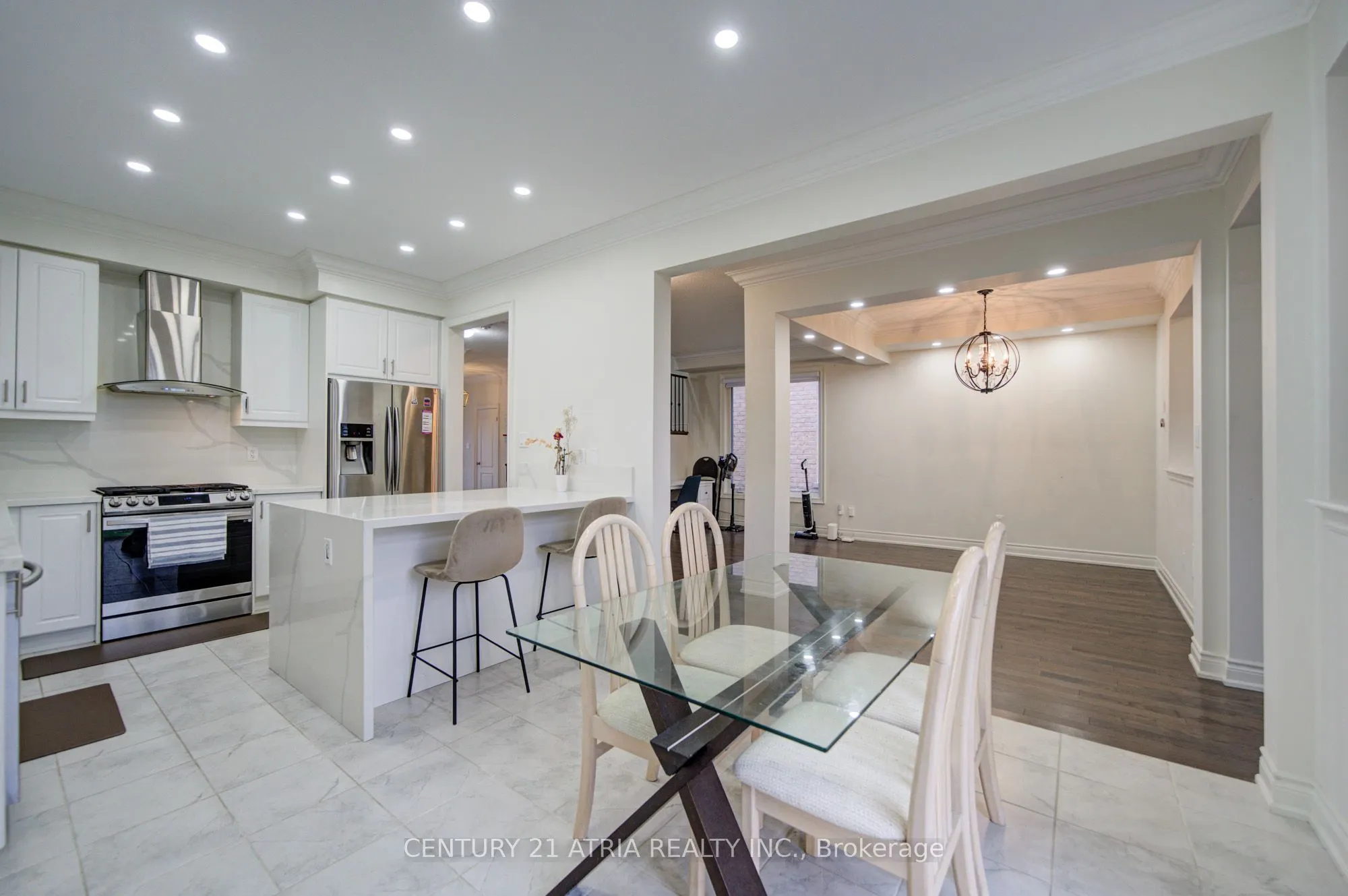 282 Blue Dasher Boulevard