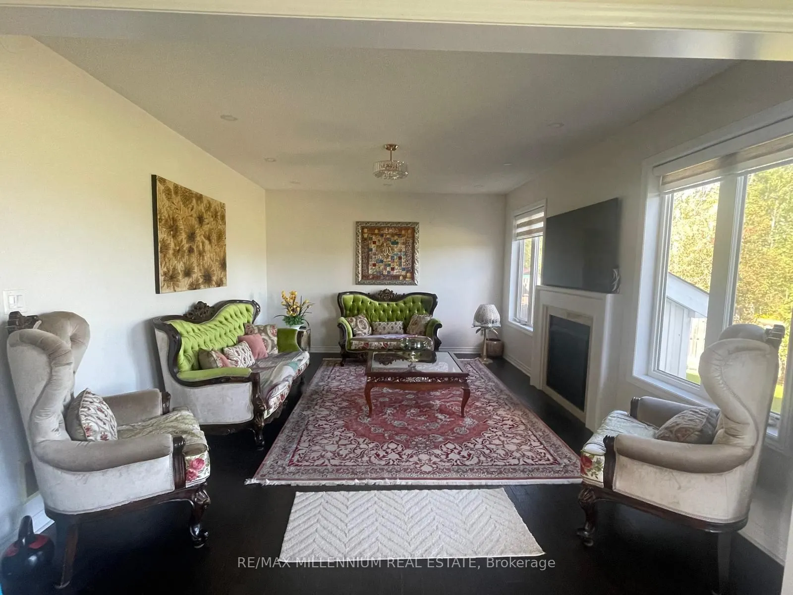 77 Collier Crescent