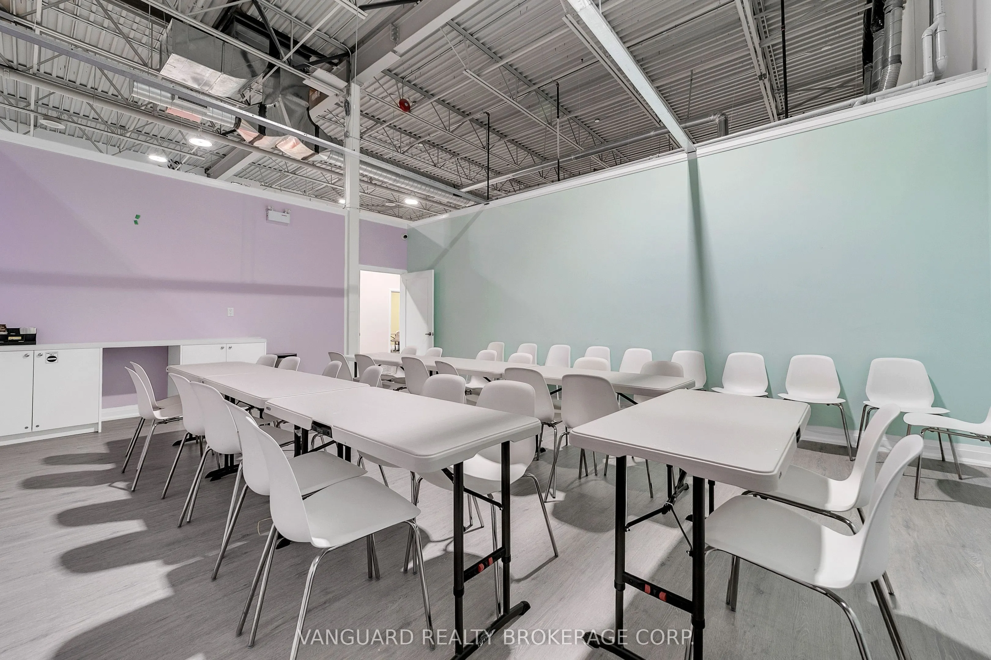 18075 Yonge Street #1B