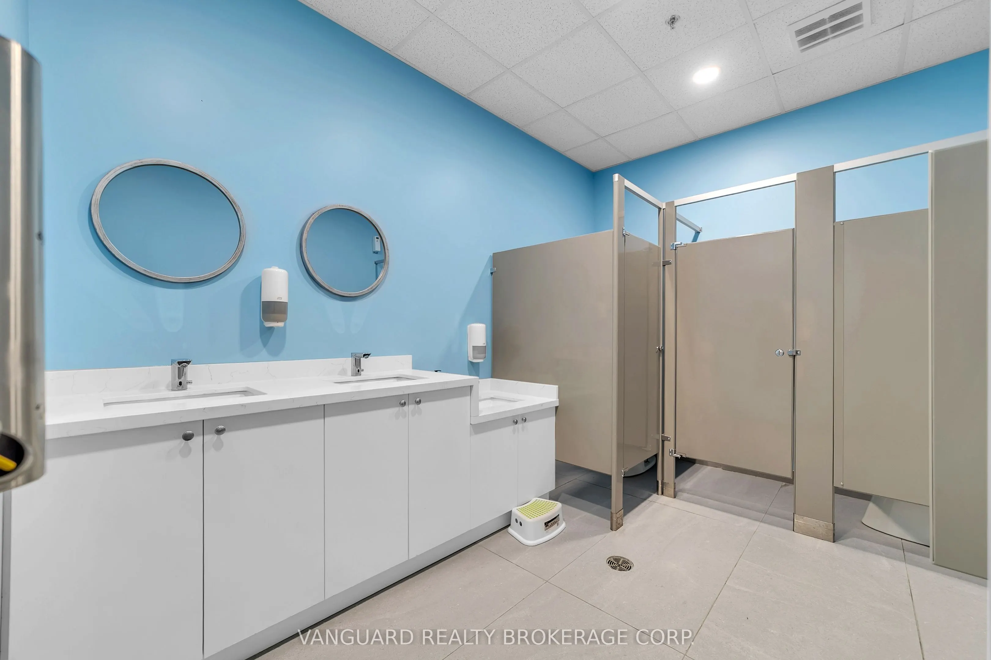 18075 Yonge Street #1B