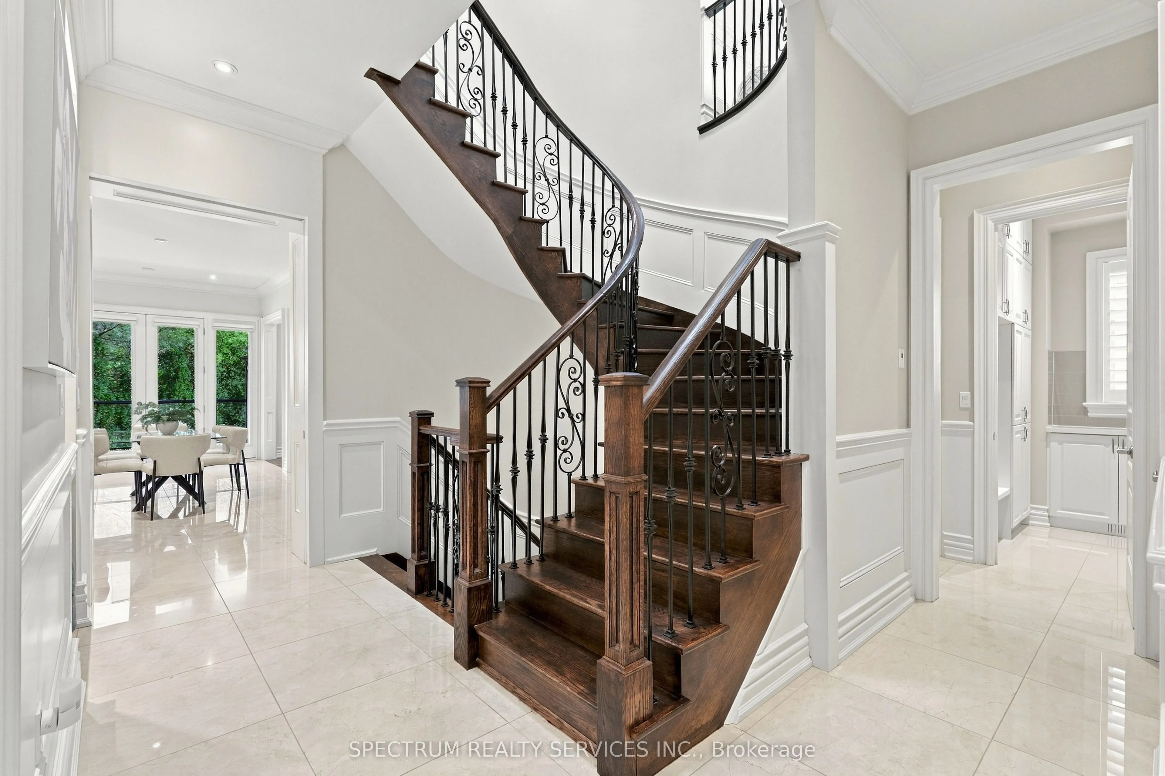 223 Lennox Avenue