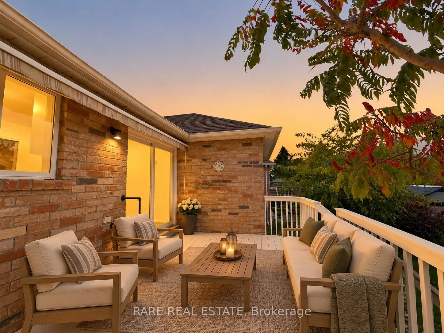 1045 CORRIE Street