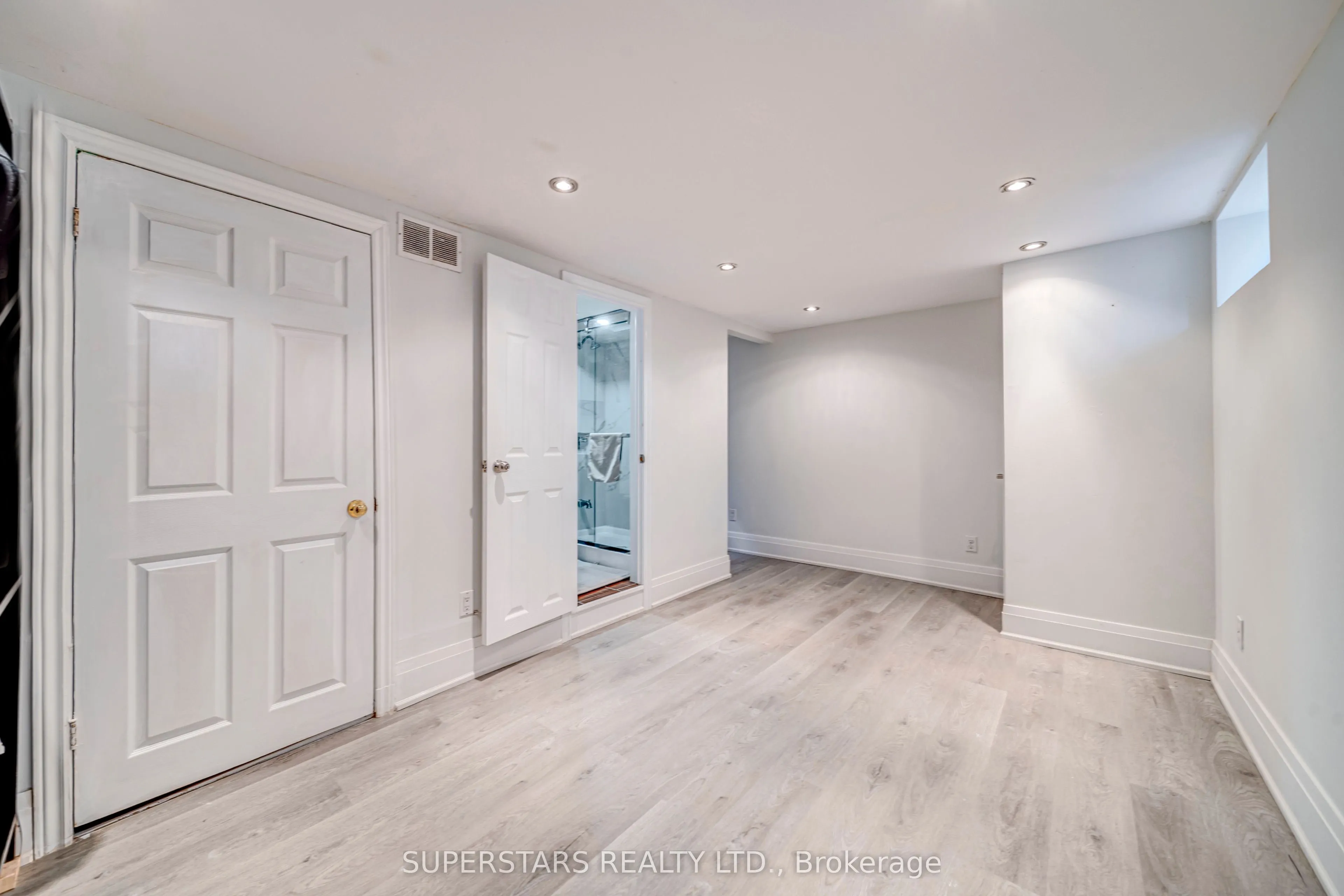 28 Machell Avenue
