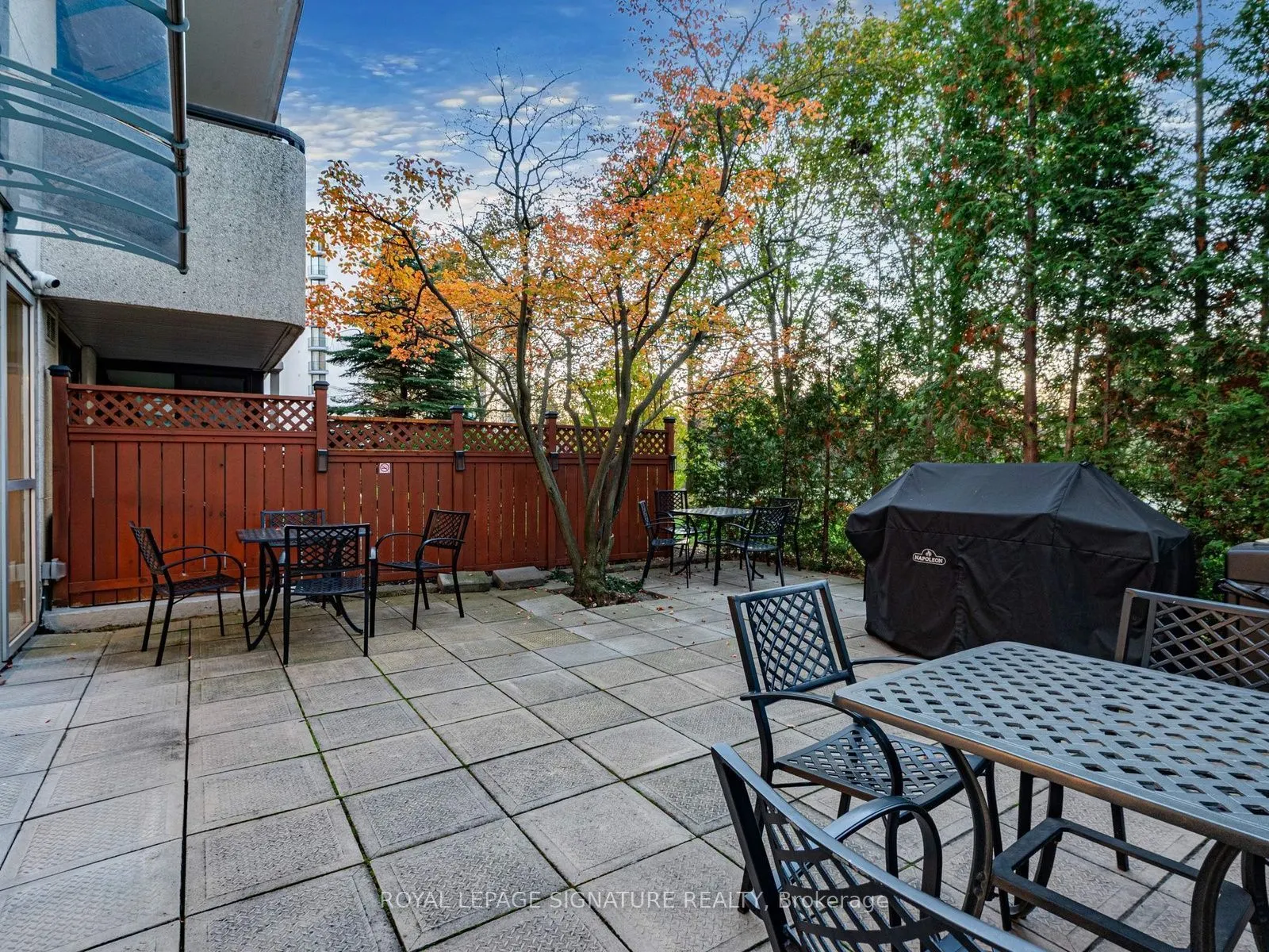 20 Harding Boulevard W #303