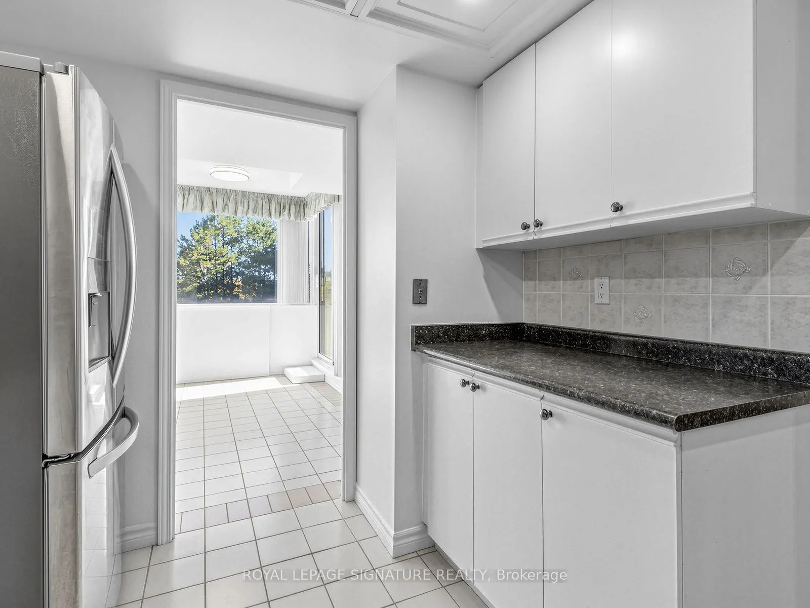 20 Harding Boulevard W #303