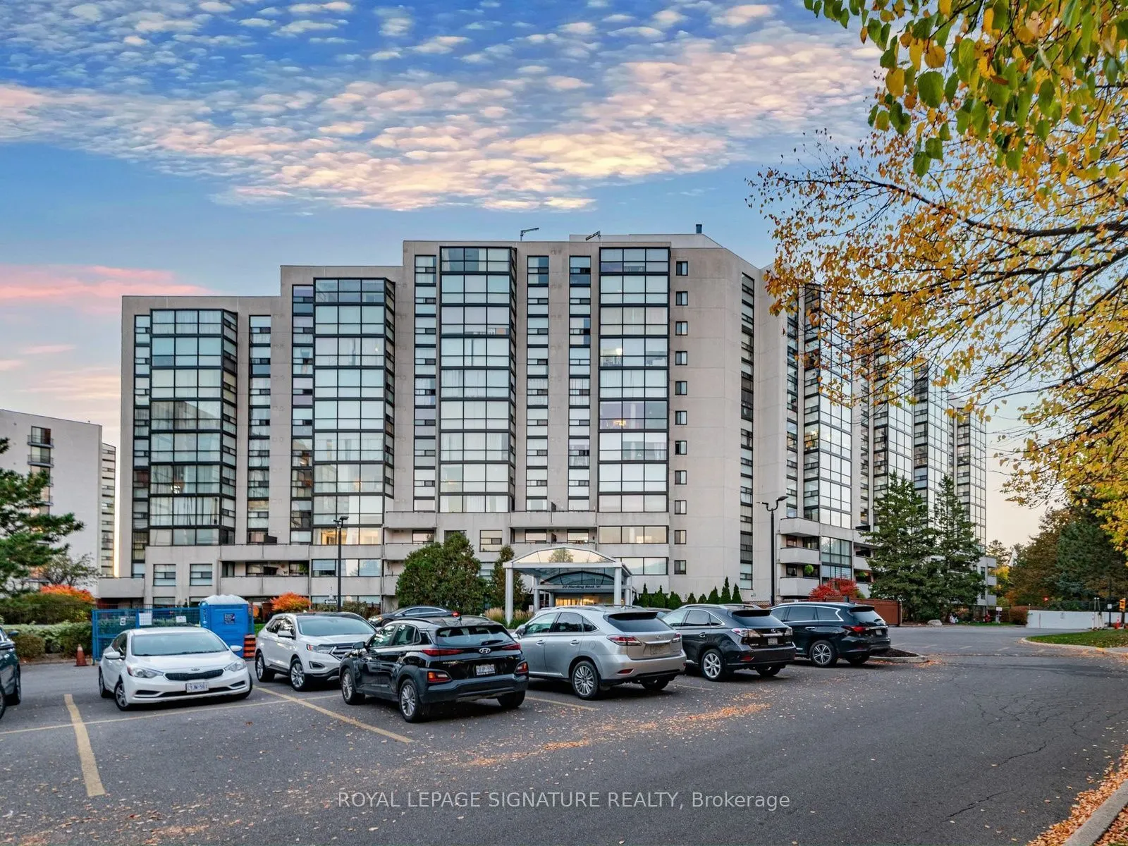20 Harding Boulevard W #303