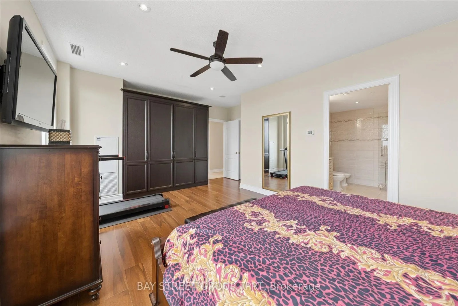 9255 Jane Street #1605