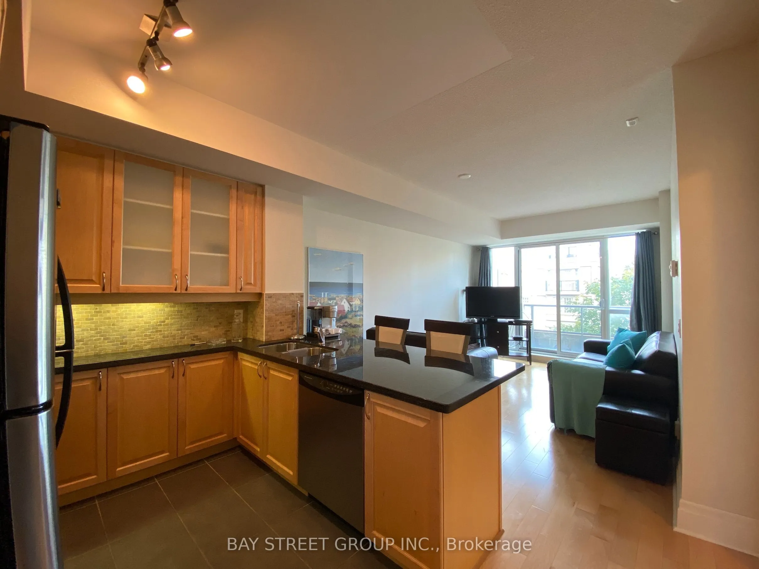 39 Upper Duke Crescent #321