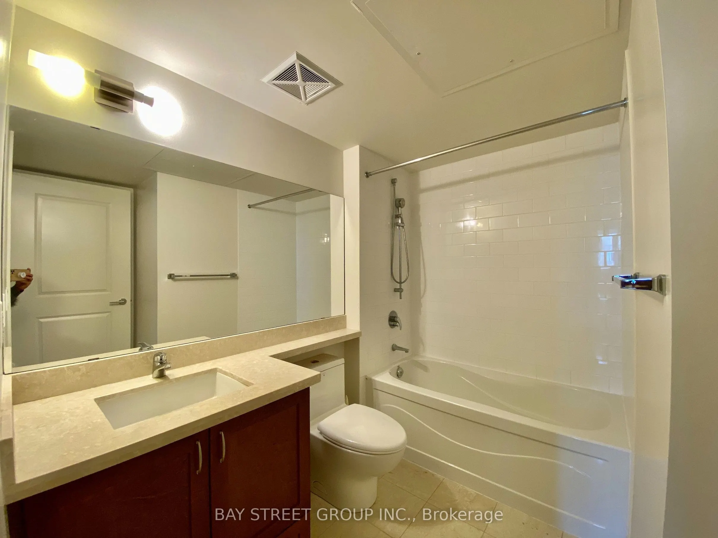 39 Upper Duke Crescent #321