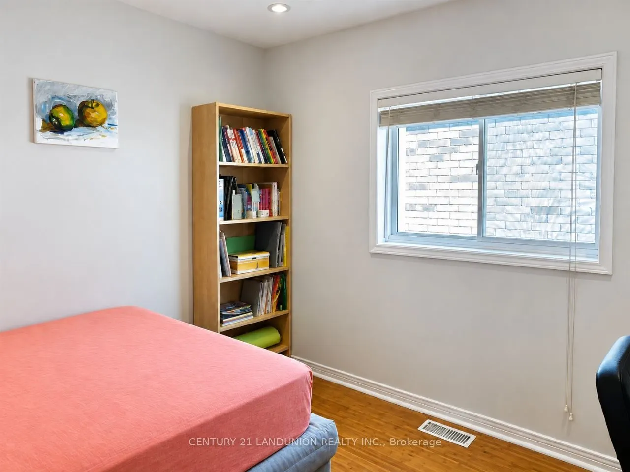 52 Kentley Street