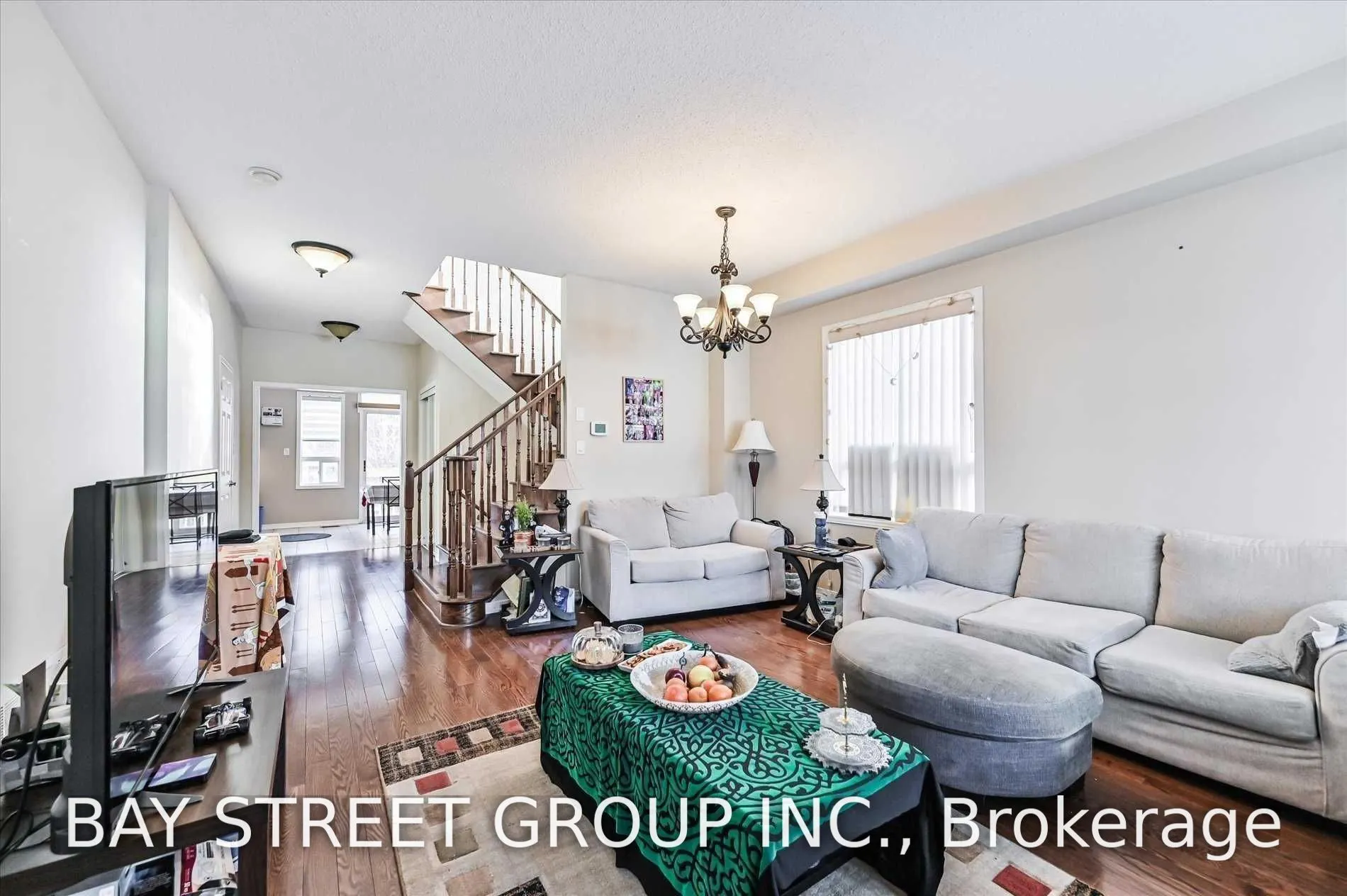 31 Levellands Crescent