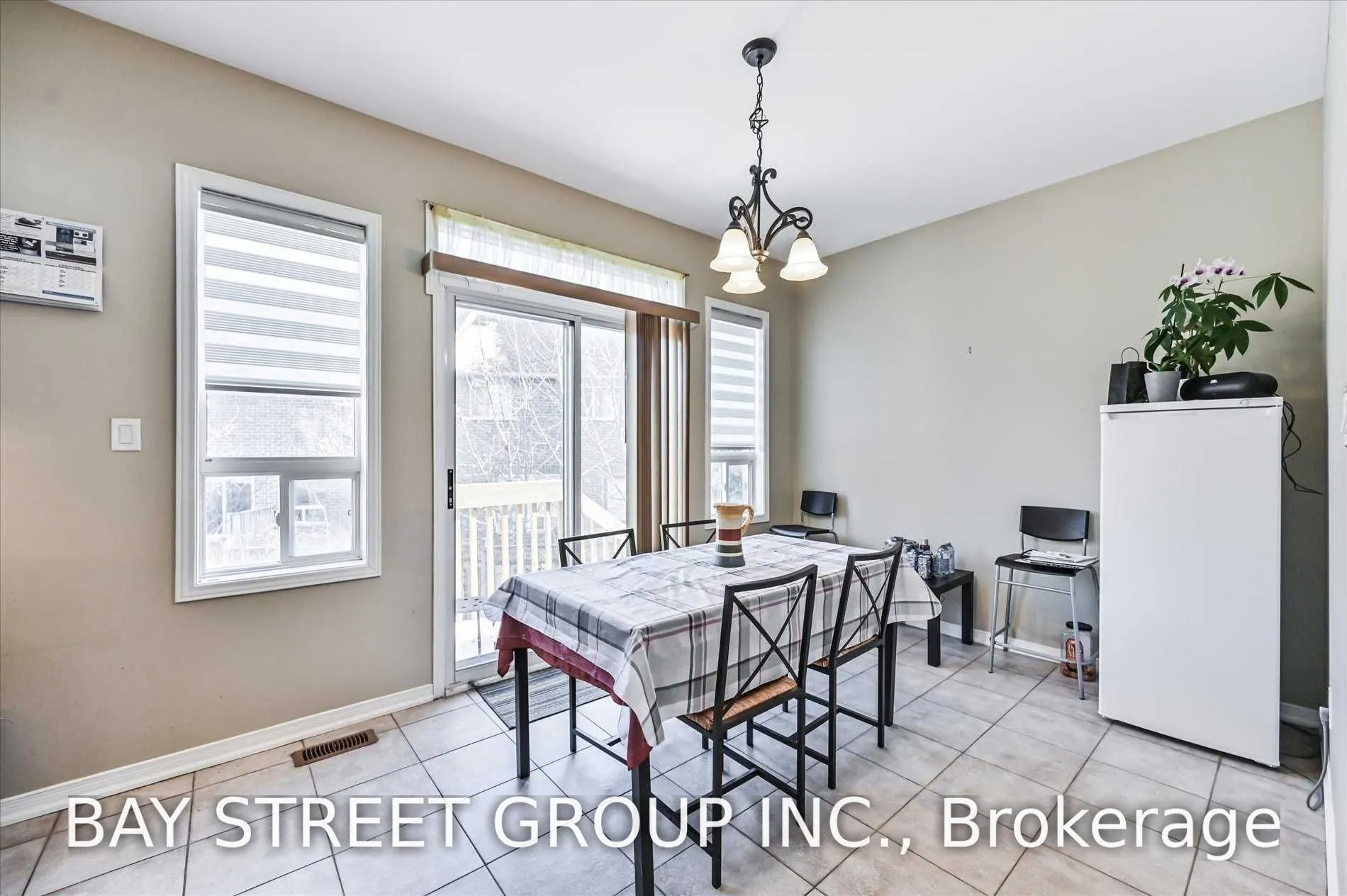 31 Levellands Crescent