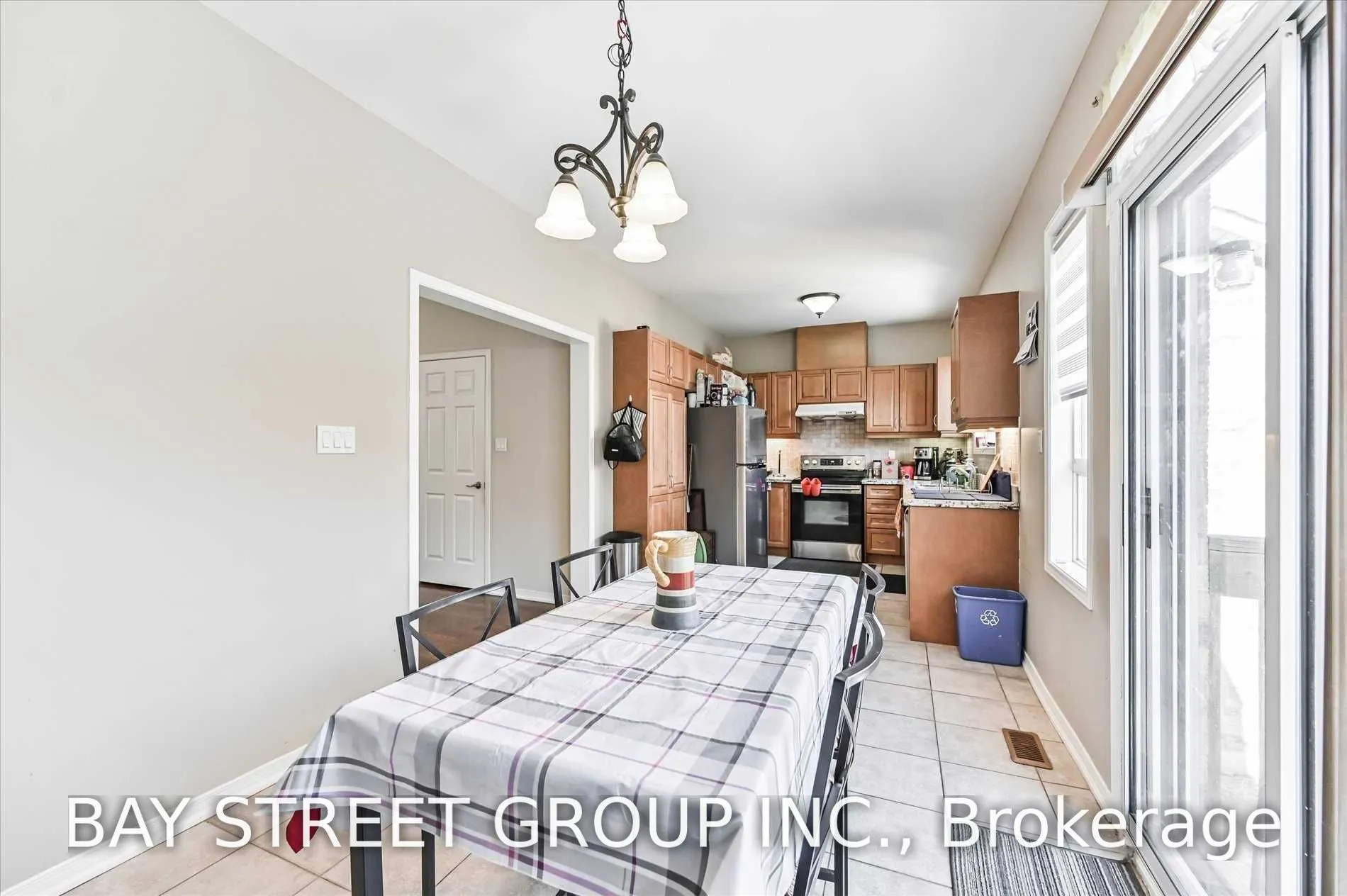 31 Levellands Crescent