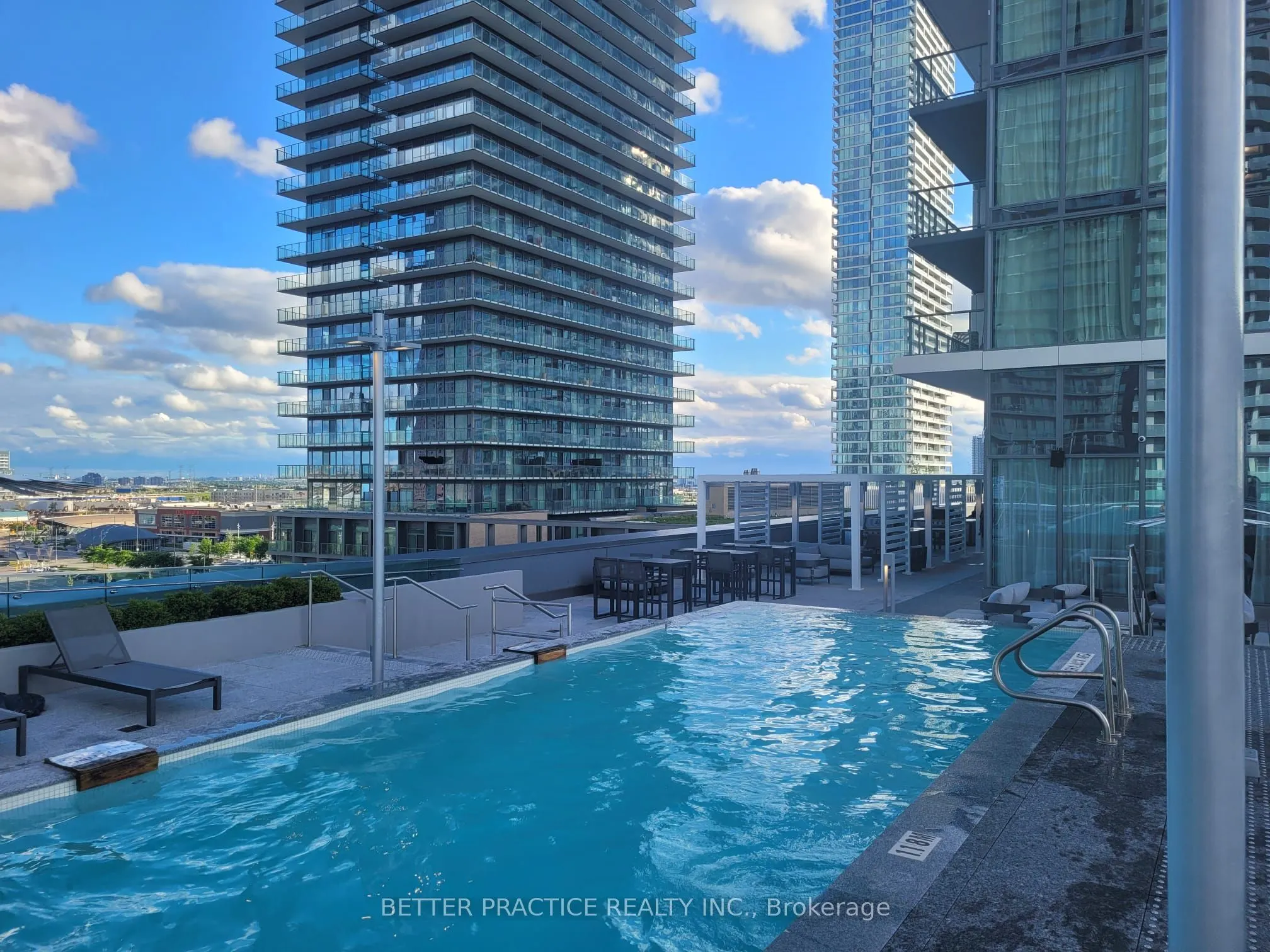 1000 Portage Parkway #3002