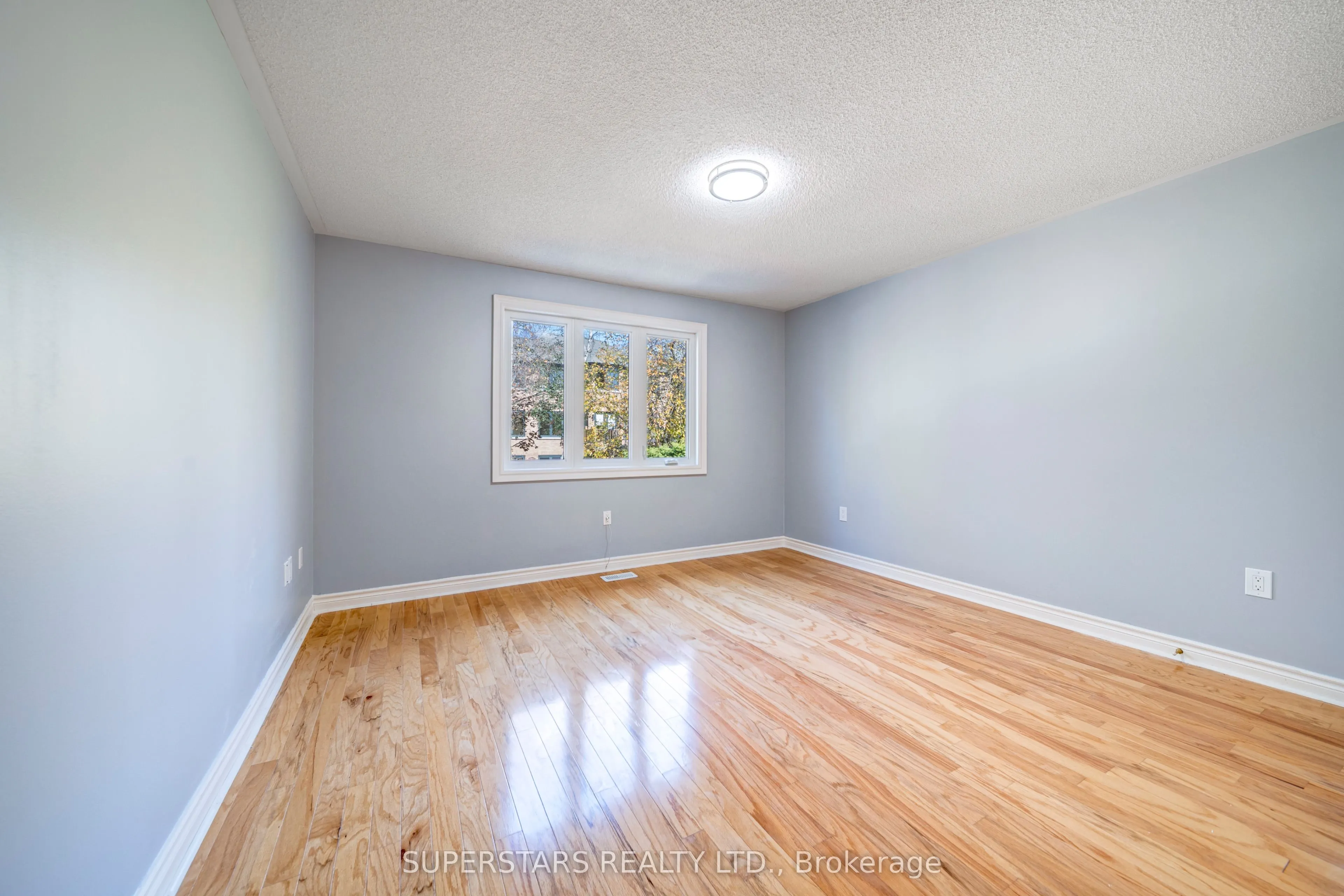 959 Lockwood Circle
