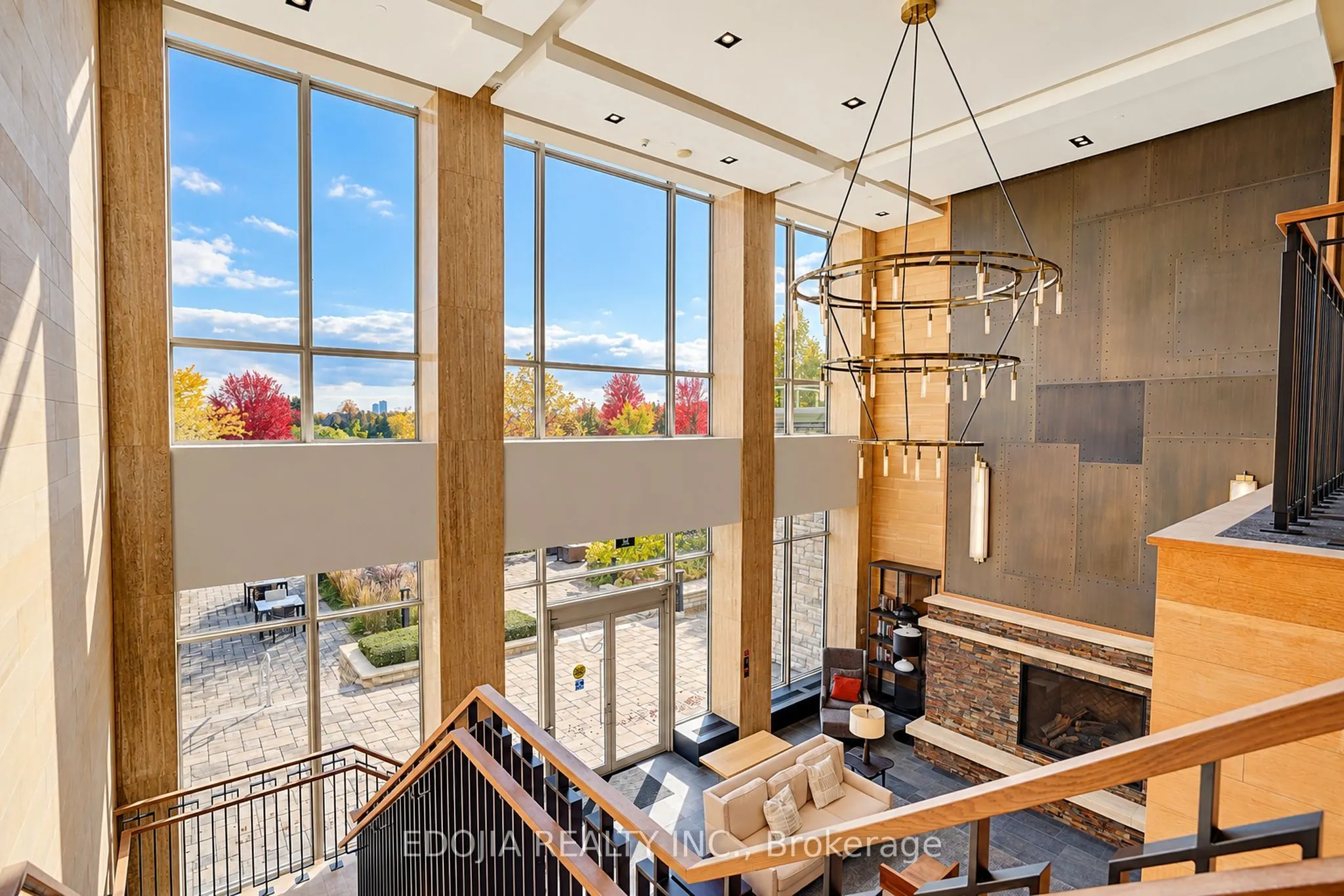 9 Stollery Pond Crescent #102