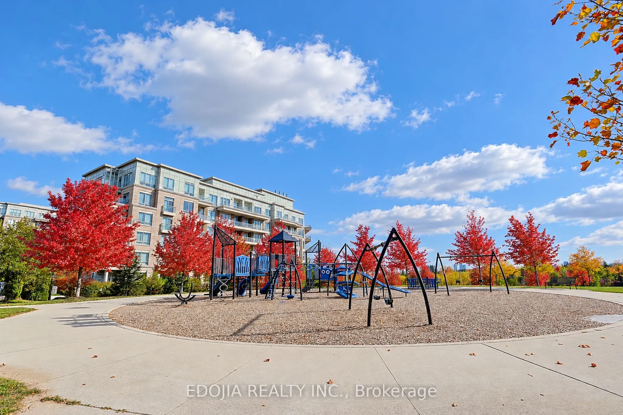 9 Stollery Pond Crescent #102