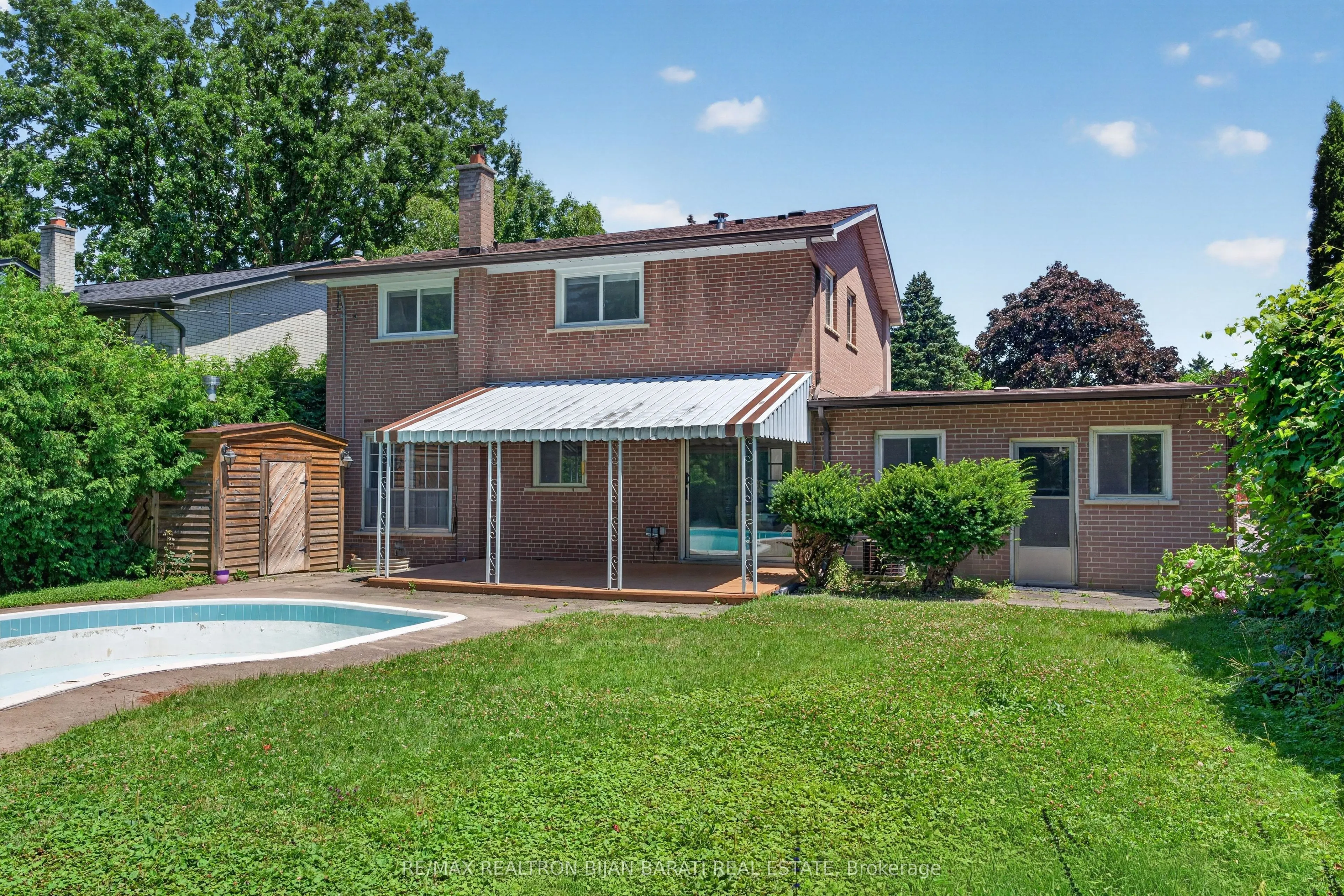 215 Grandview Avenue