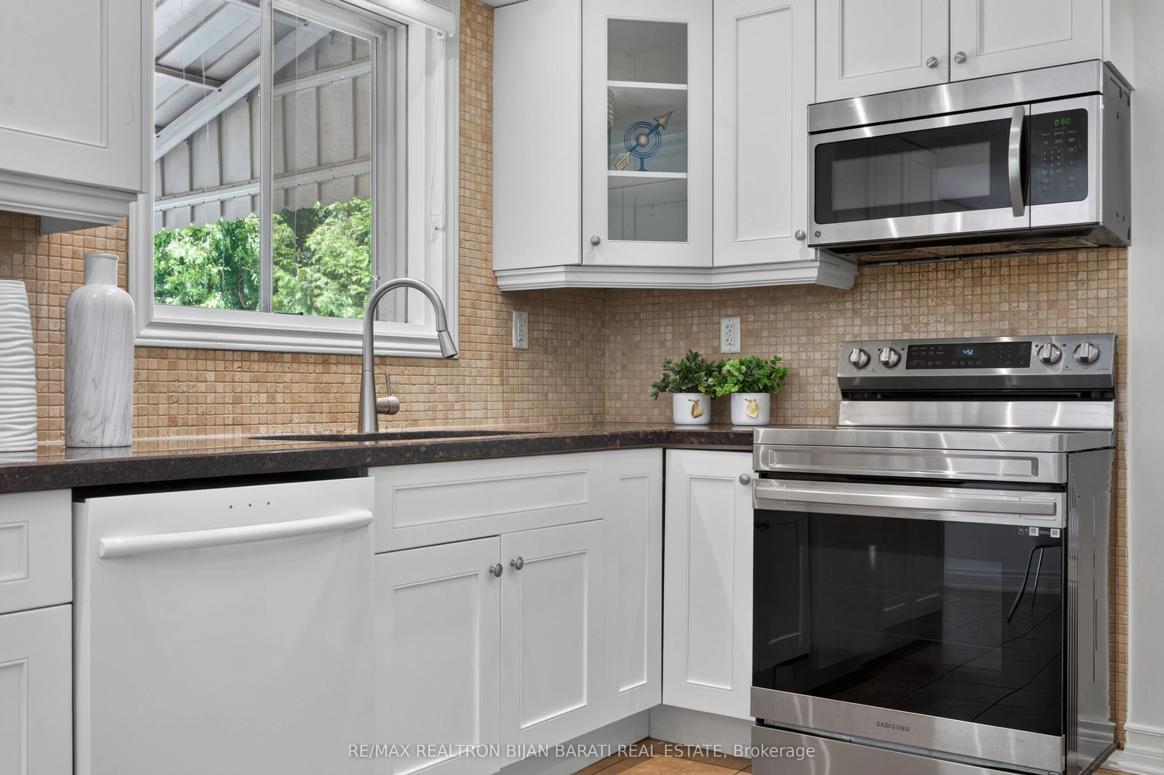 215 Grandview Avenue
