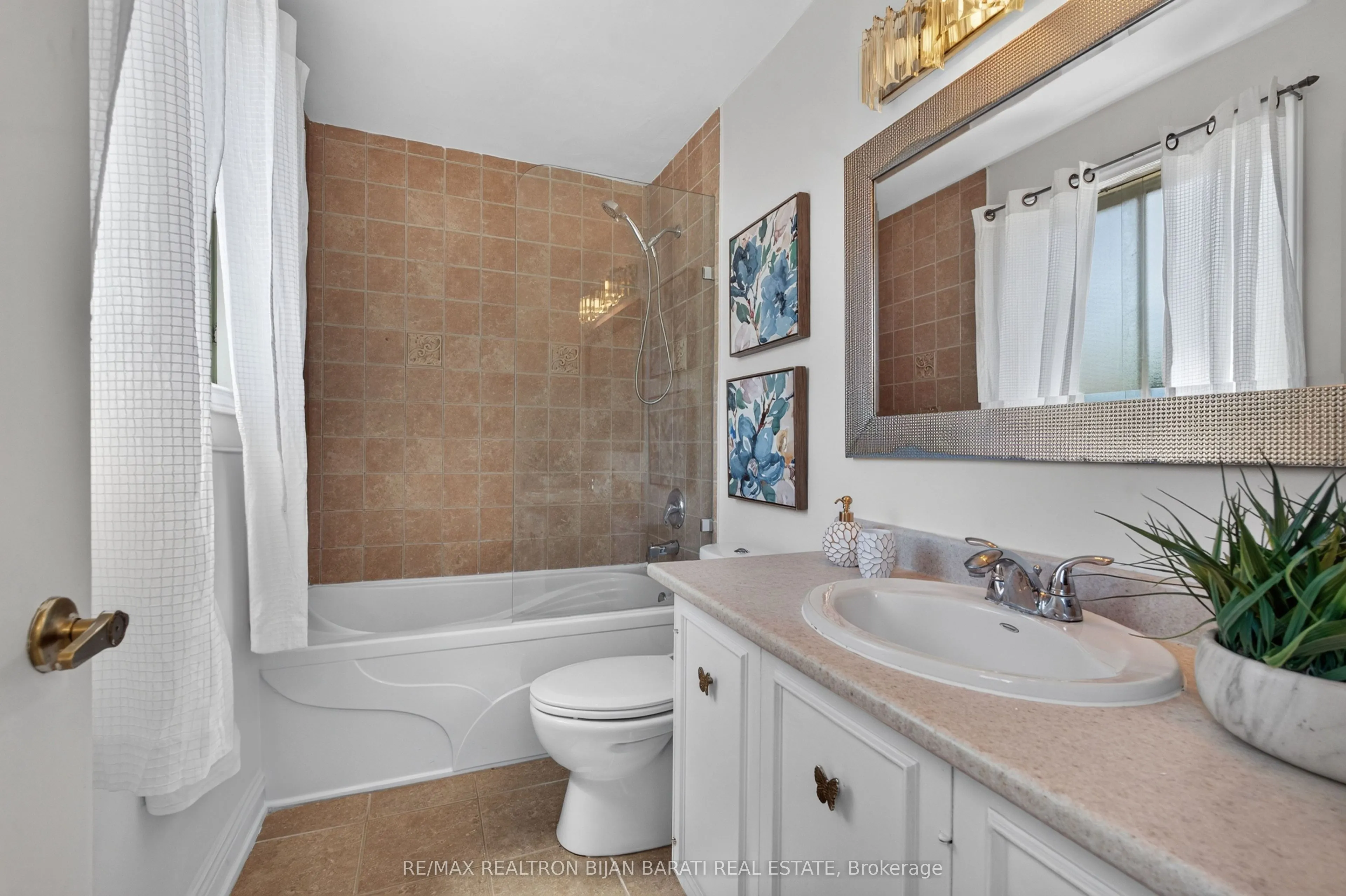 215 Grandview Avenue