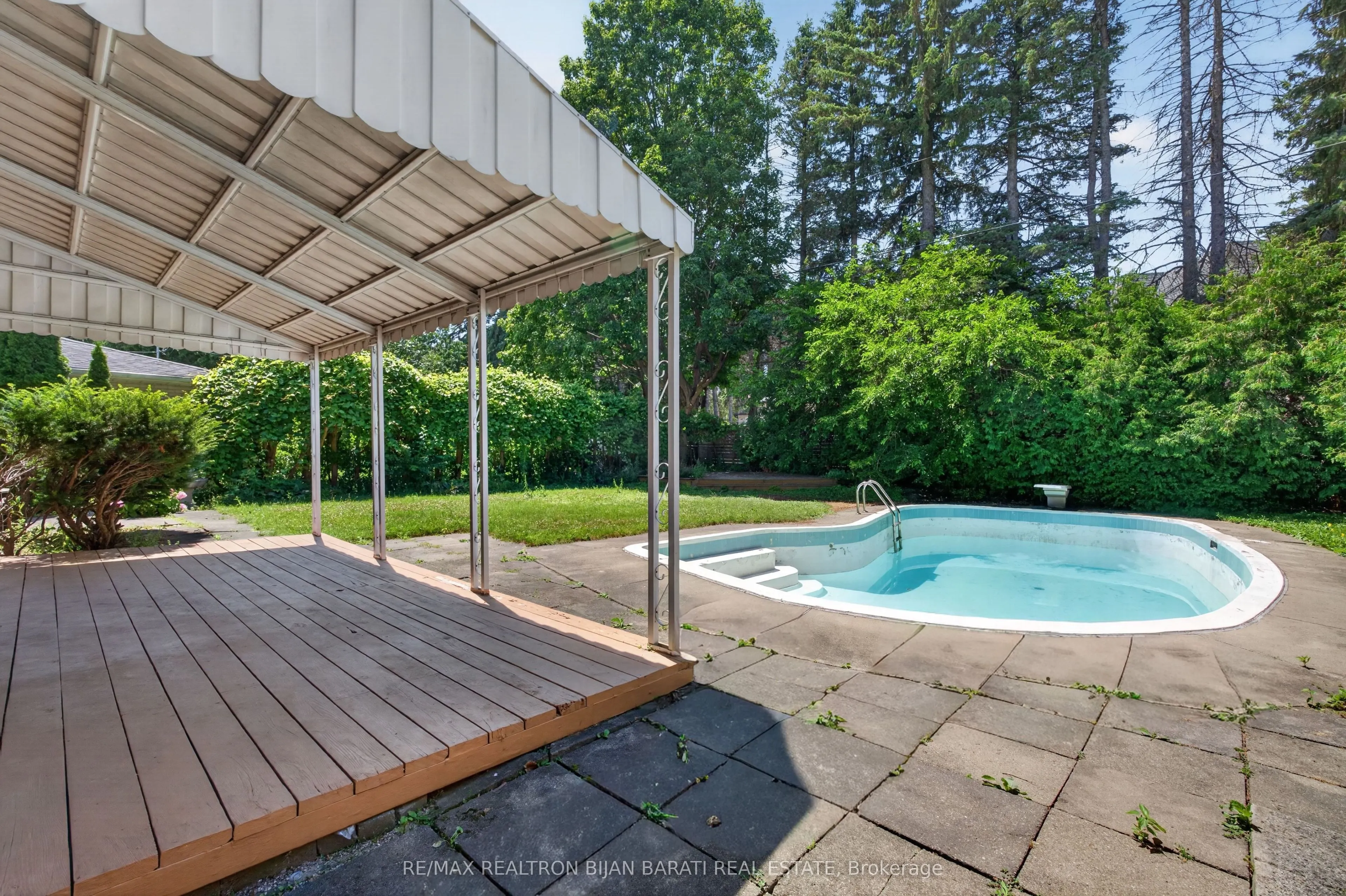 215 Grandview Avenue