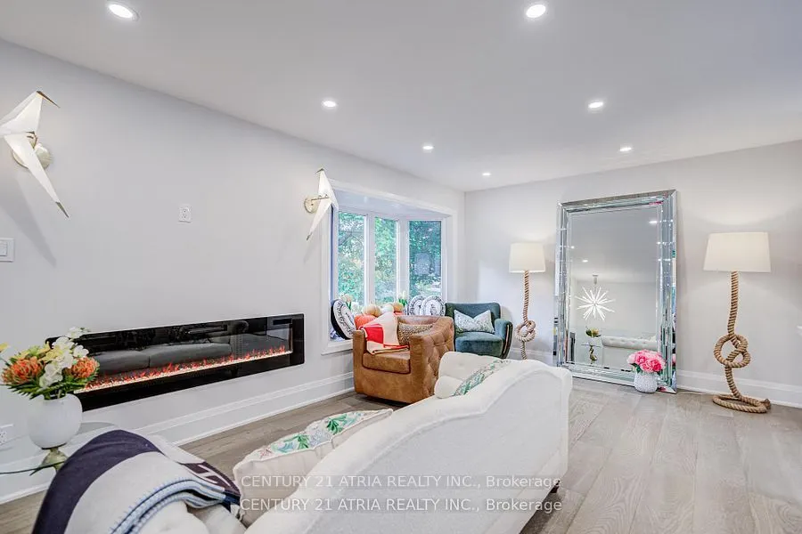 33 Sir Brandiles Place