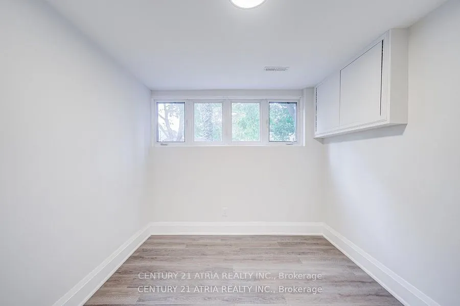 33 Sir Brandiles Place