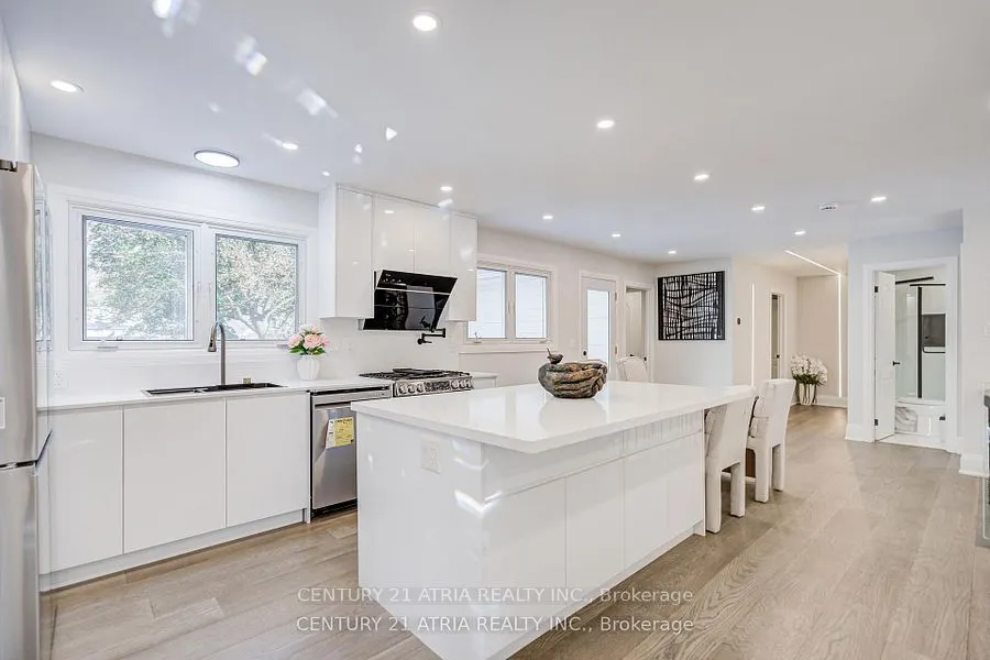 33 Sir Brandiles Place