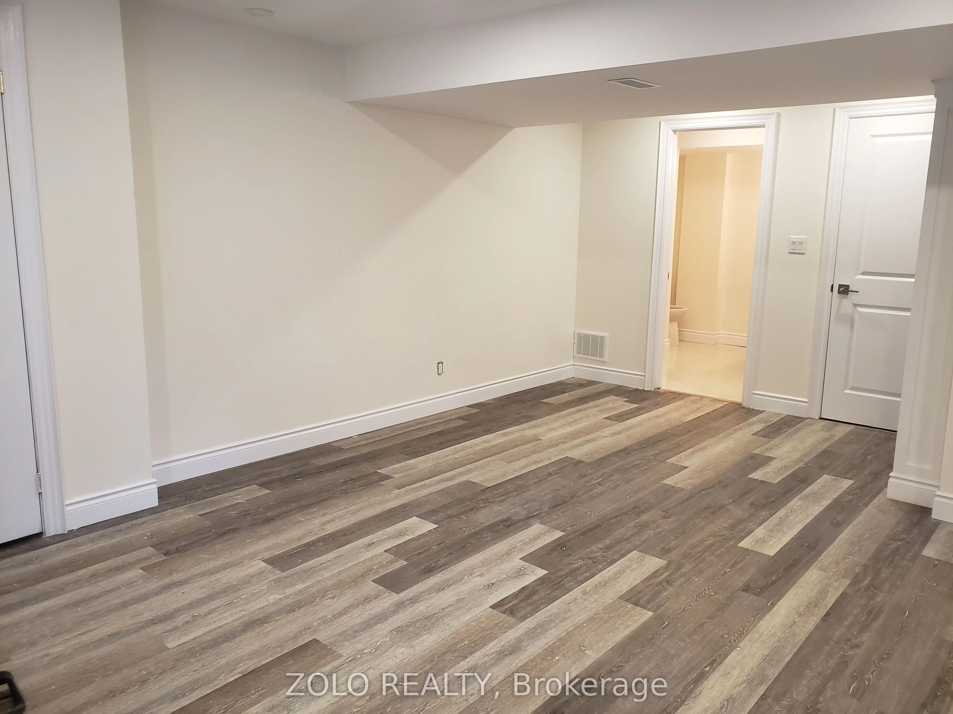 58 Gibson Circle #Lower