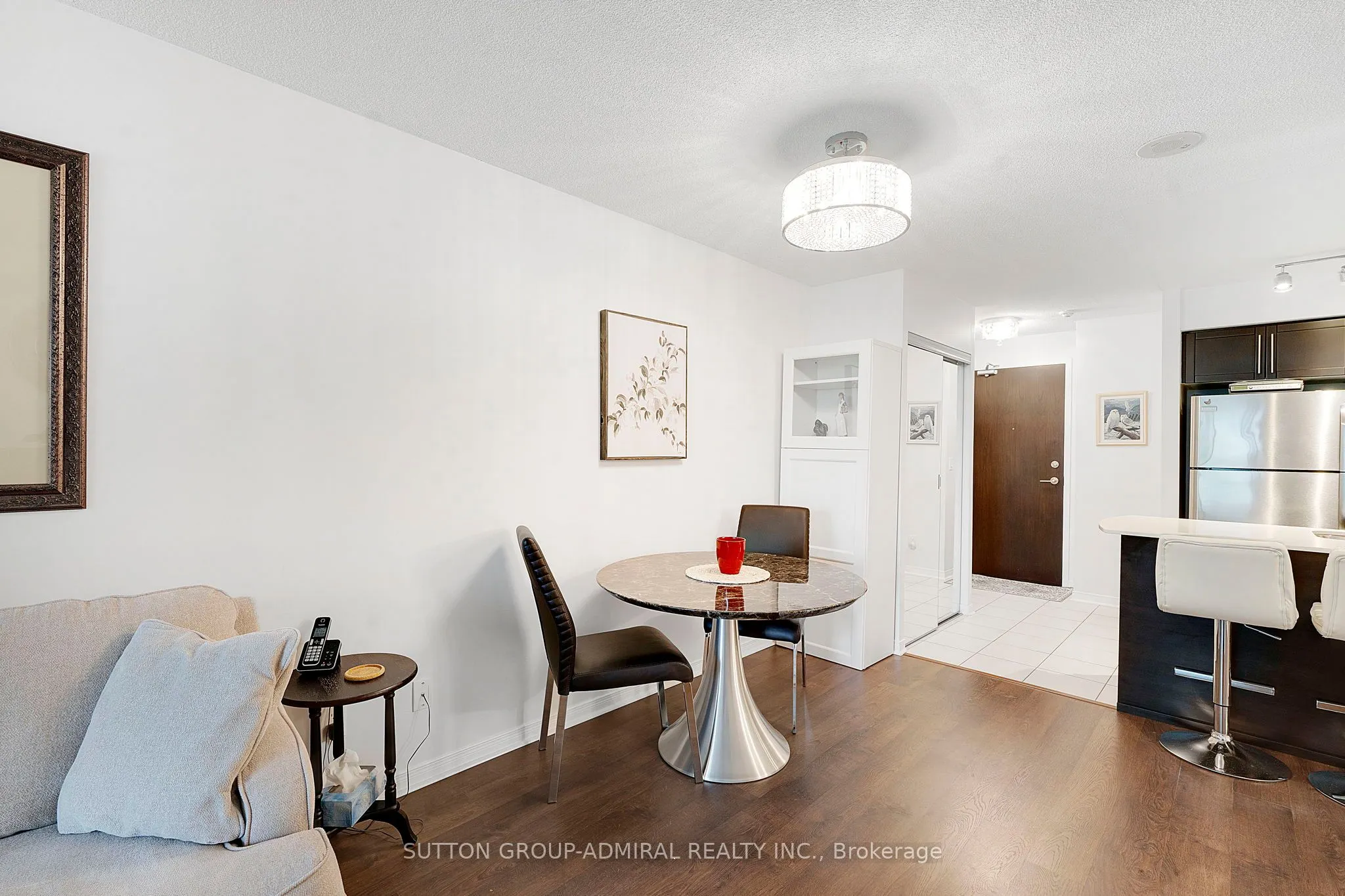 73 King William Crescent #307