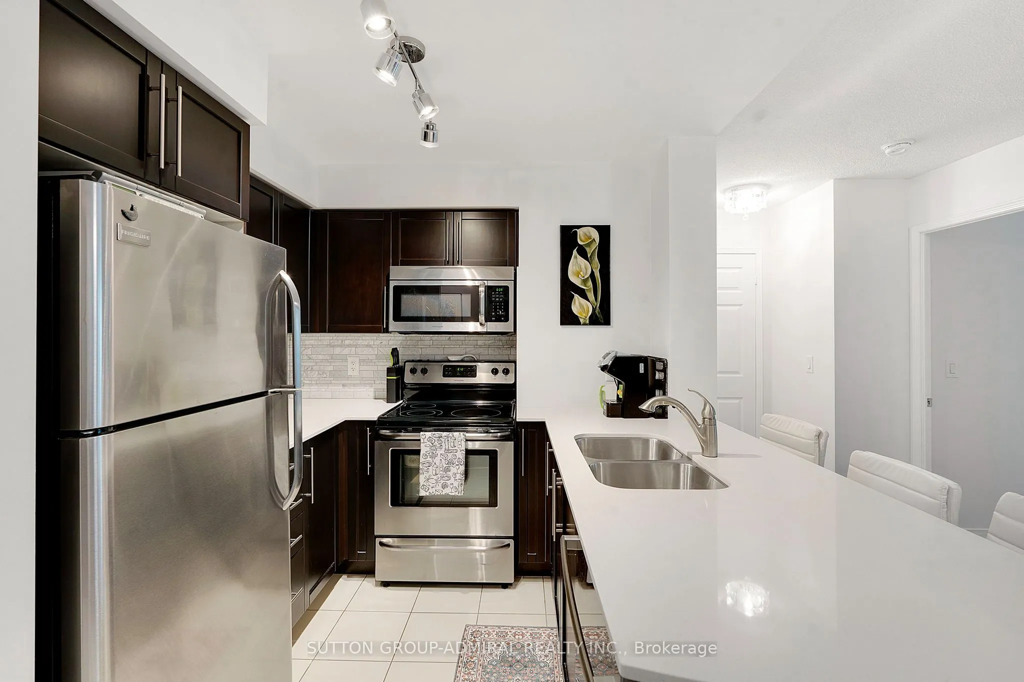 73 King William Crescent #307