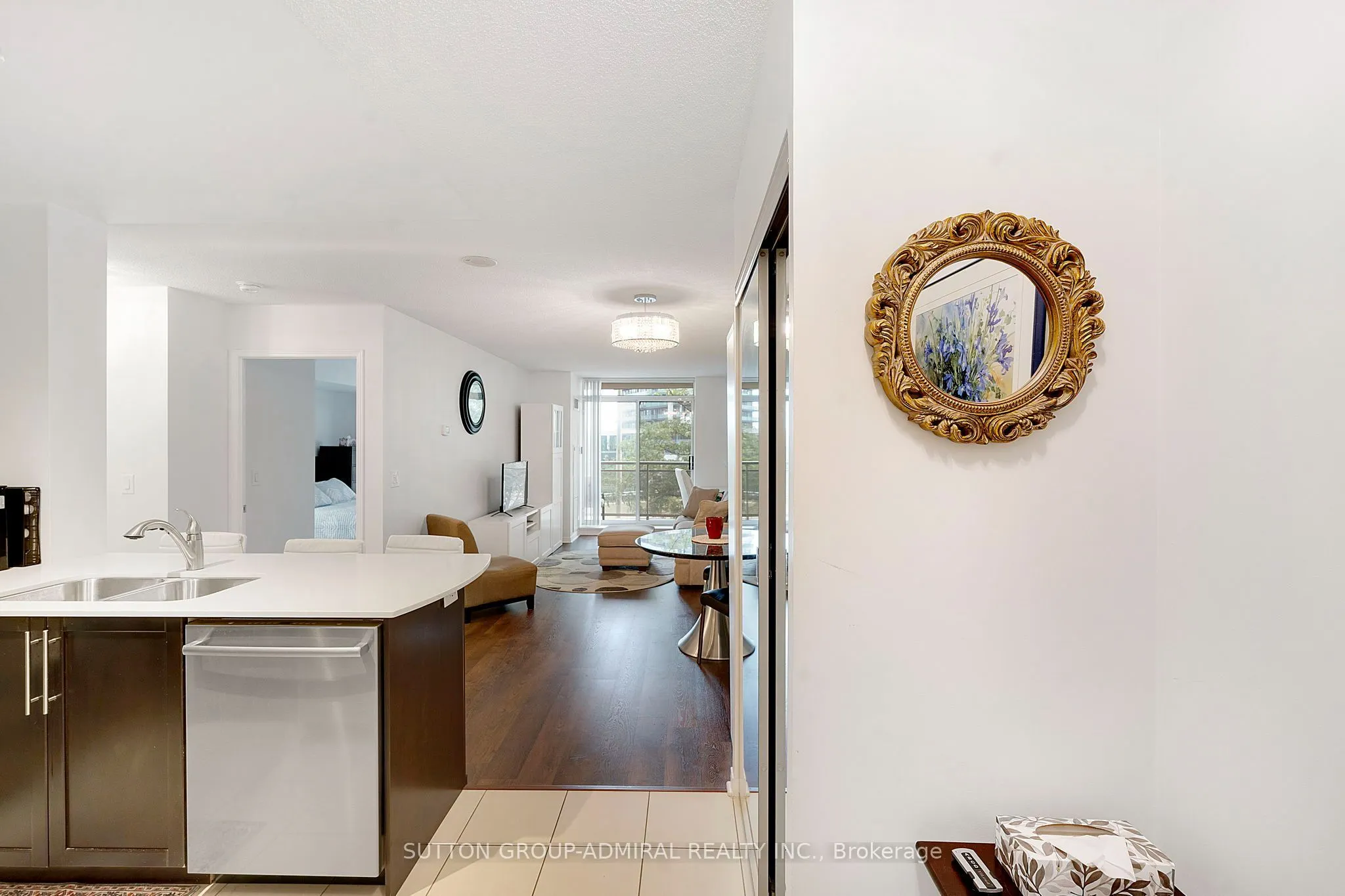 73 King William Crescent #307